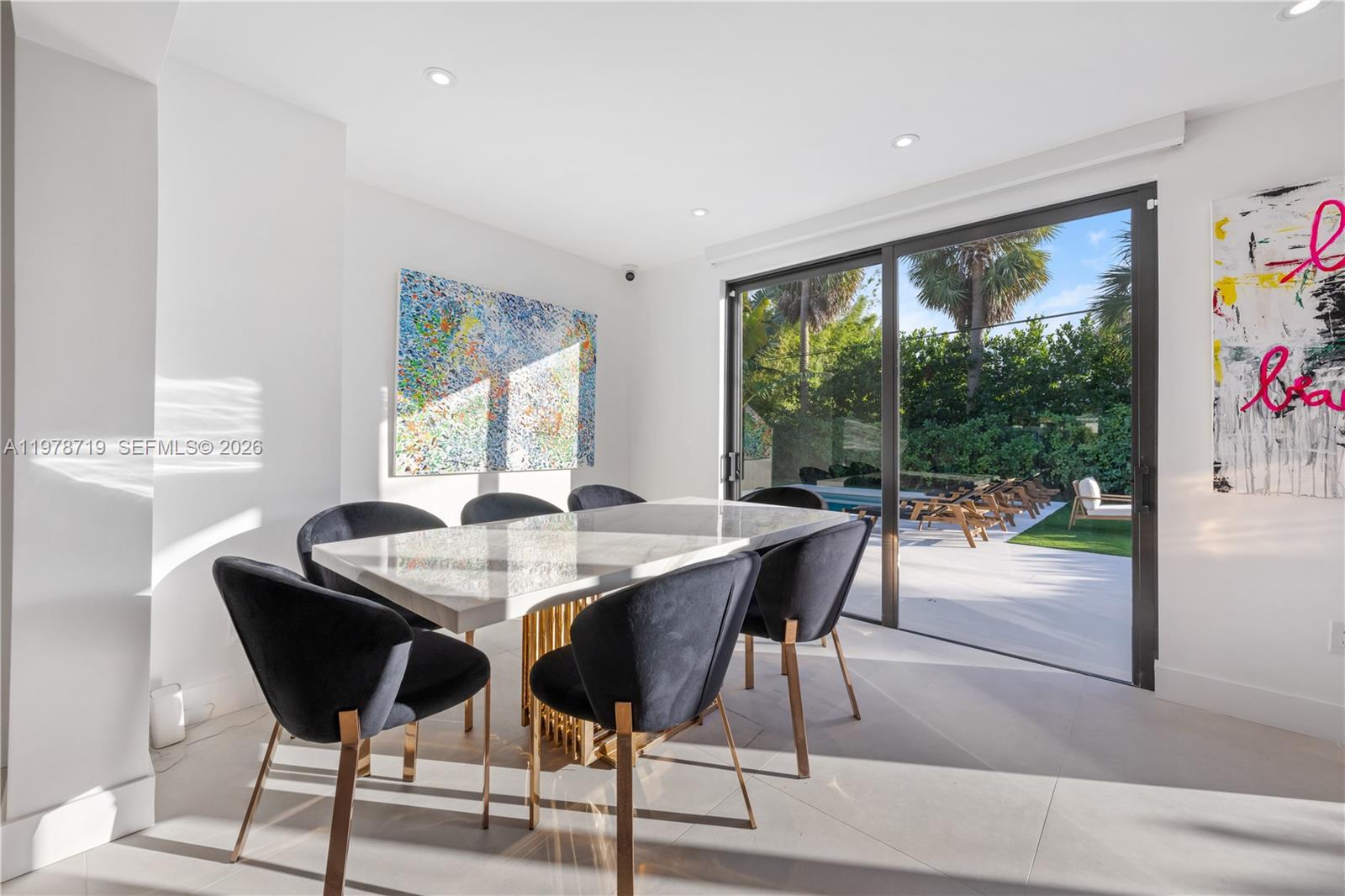 900 W 47th Ct, Miami Beach FL 33140