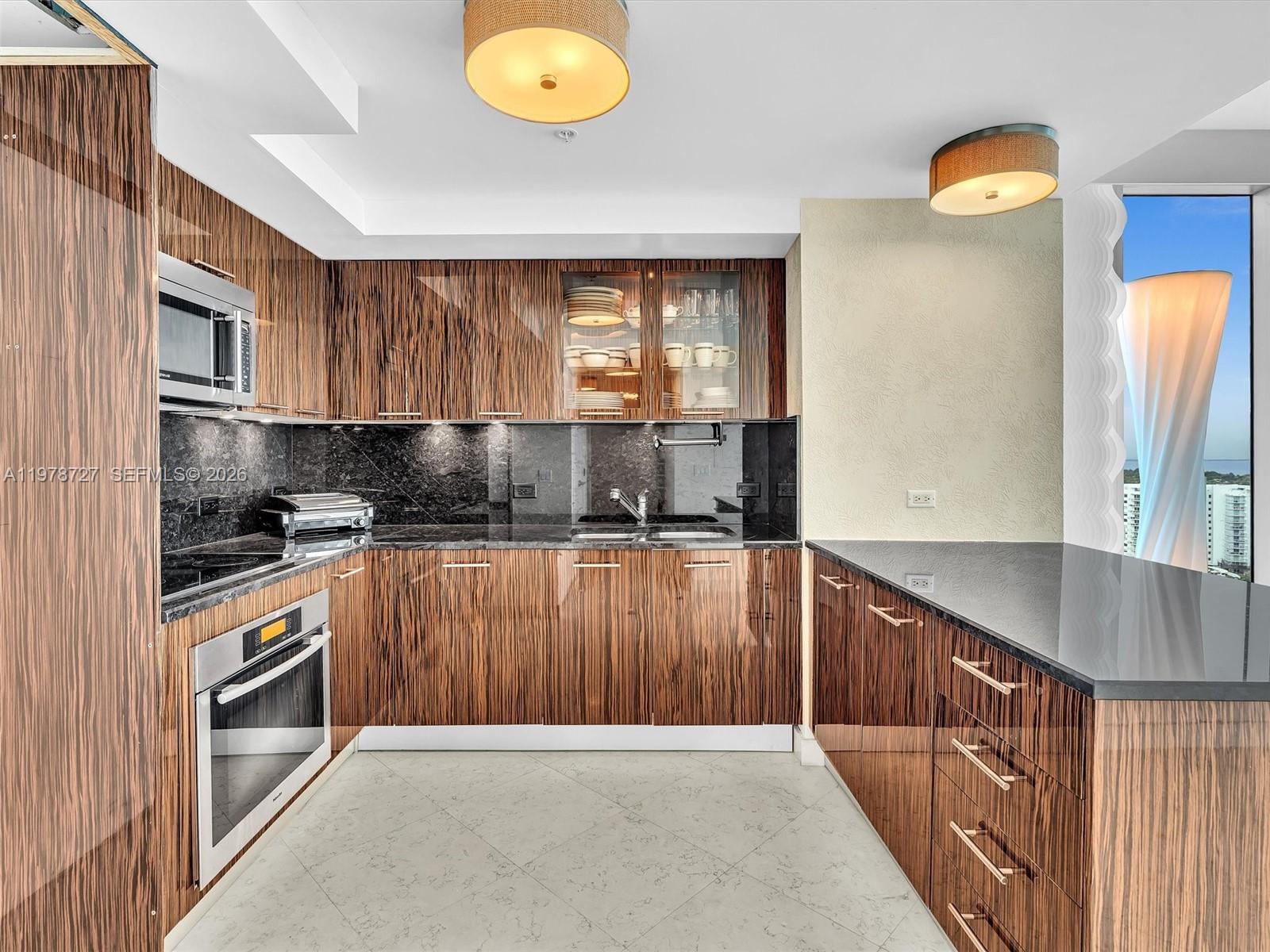 6899 Collins Ave #2109, Miami Beach FL 33141