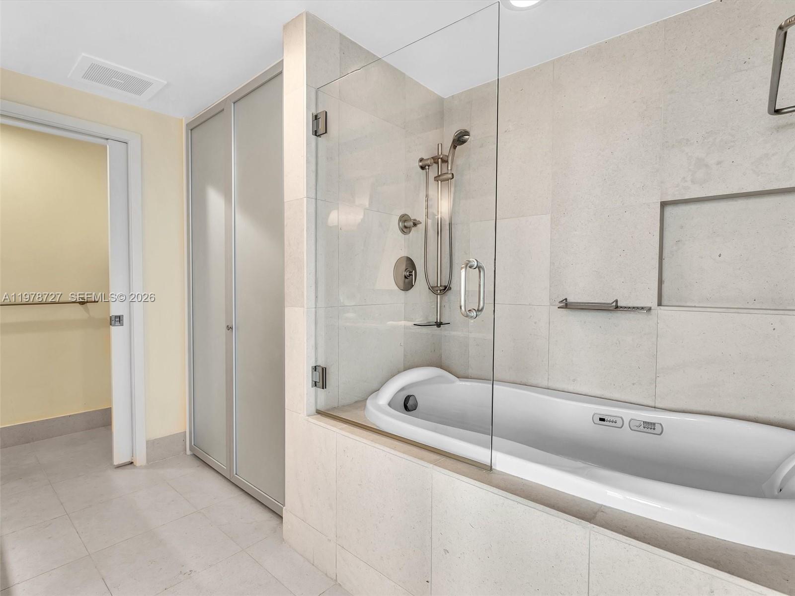 6899 Collins Ave #2109, Miami Beach FL 33141