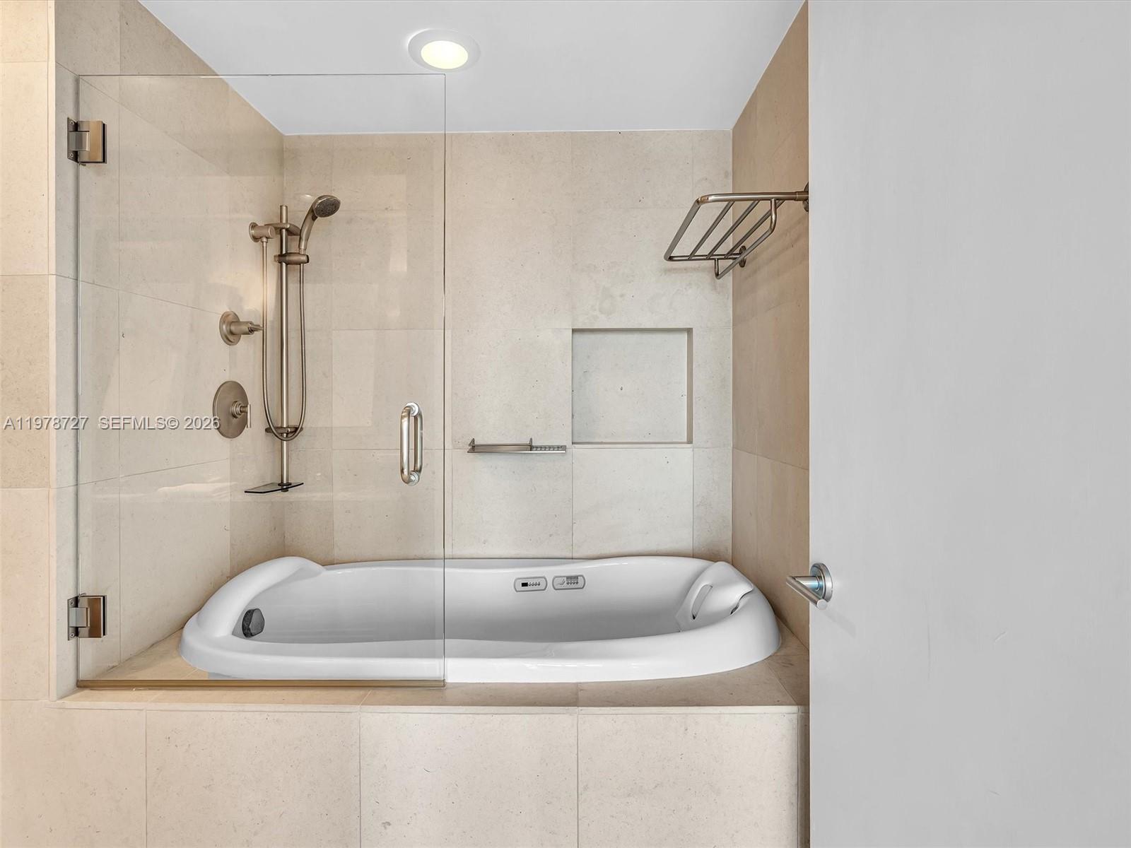 6899 Collins Ave #2109, Miami Beach FL 33141