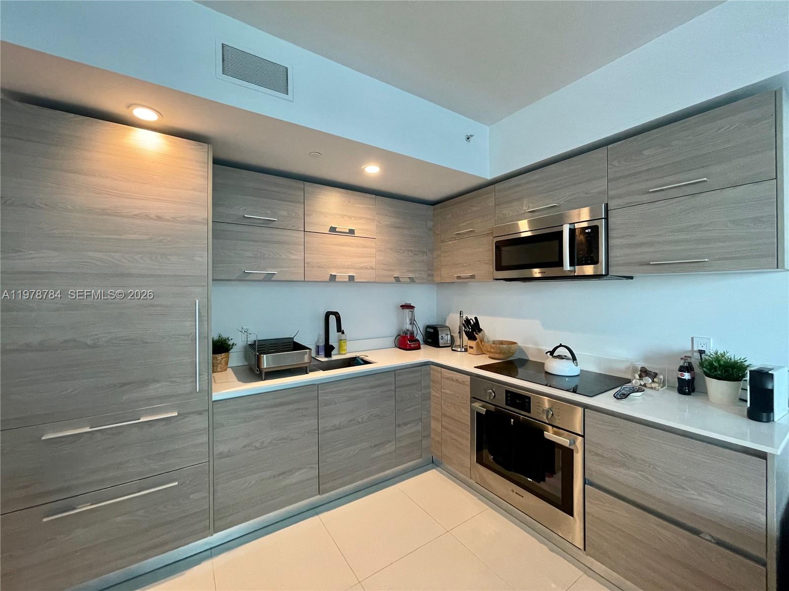 1300 S Miami Ave #2408, Miami FL 33130