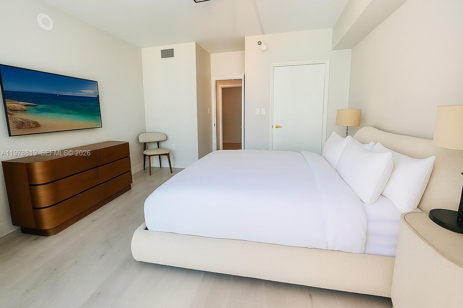 500 Brickell Ave #3803, Miami FL 33131