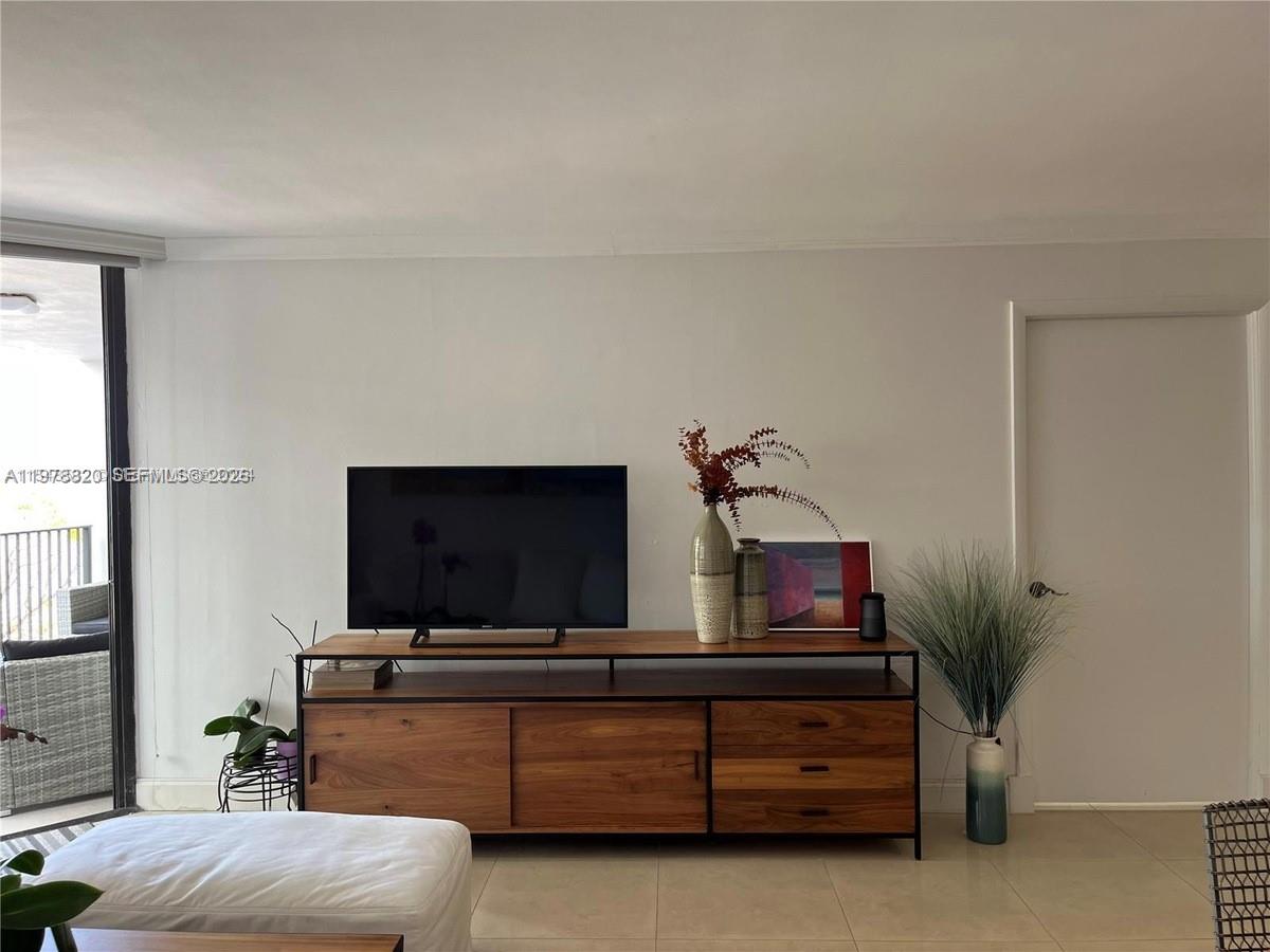 1865 Brickell Ave #A406, Miami FL 33129