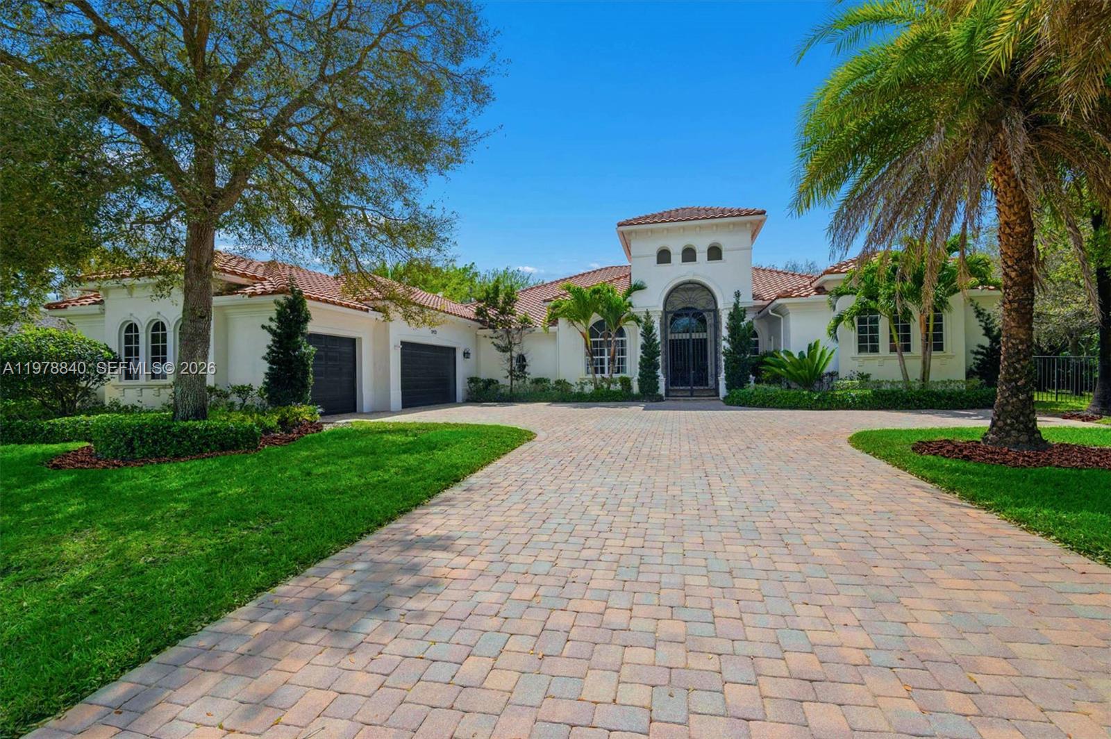12922 Grand Oaks Dr, Davie FL 33330