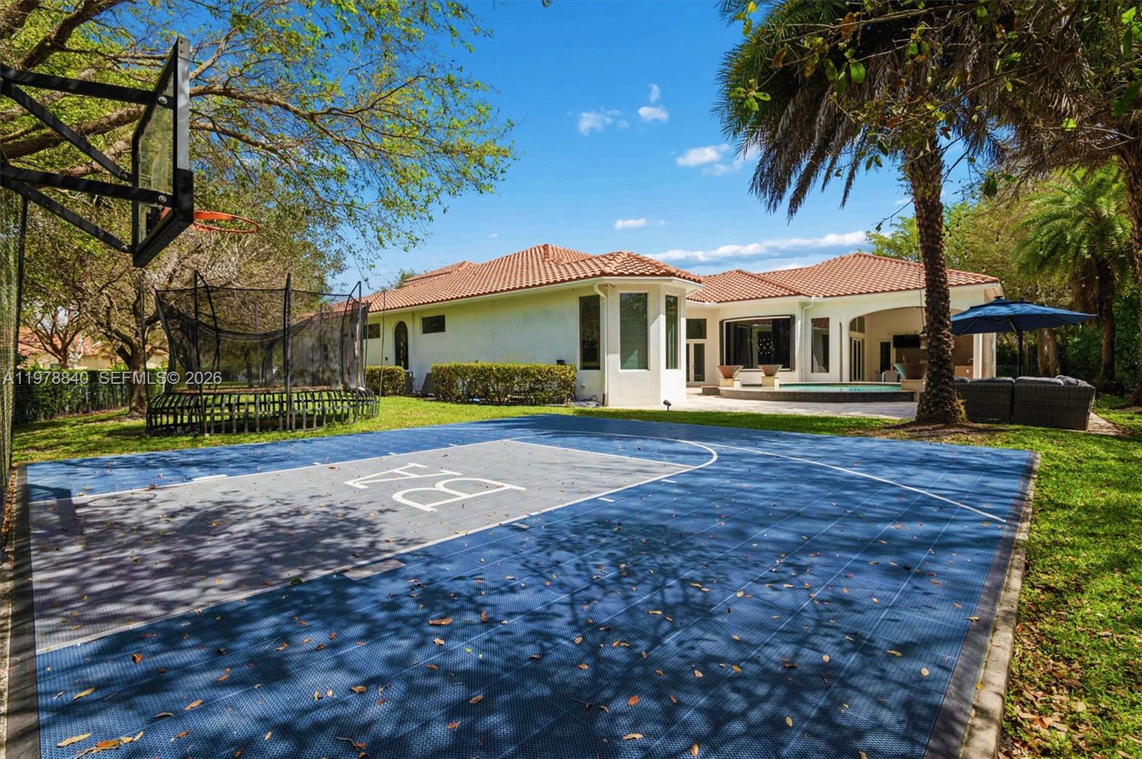 12922 Grand Oaks Dr, Davie FL 33330
