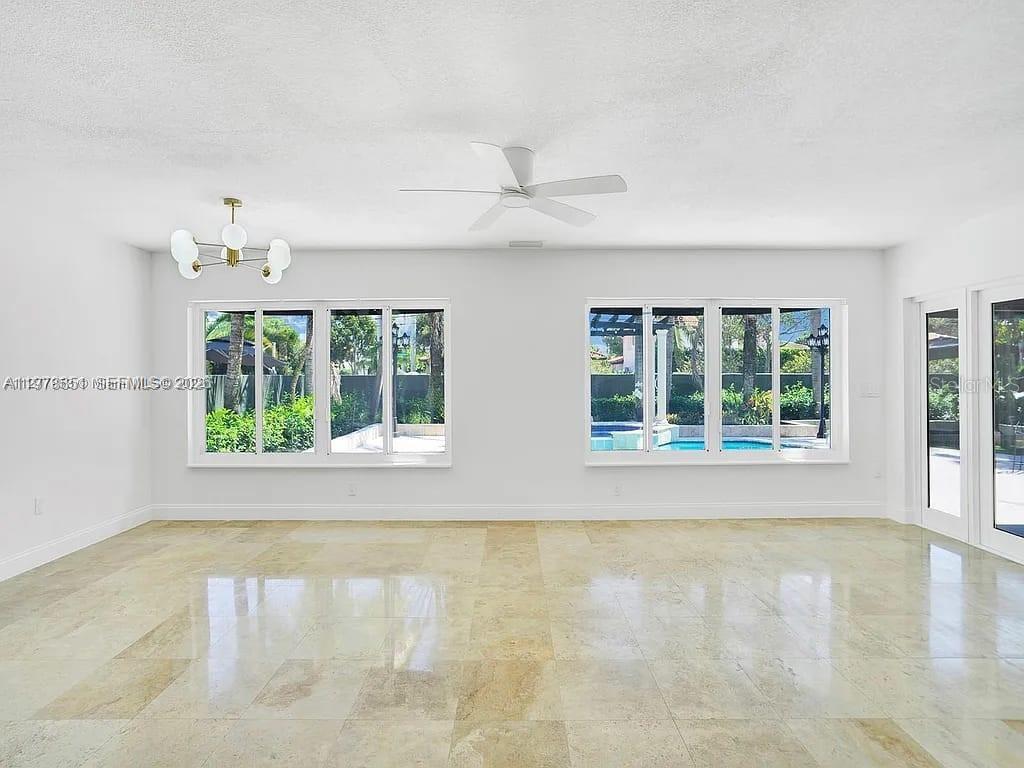 15945 NW 82nd Ct, Miami Lakes FL 33016