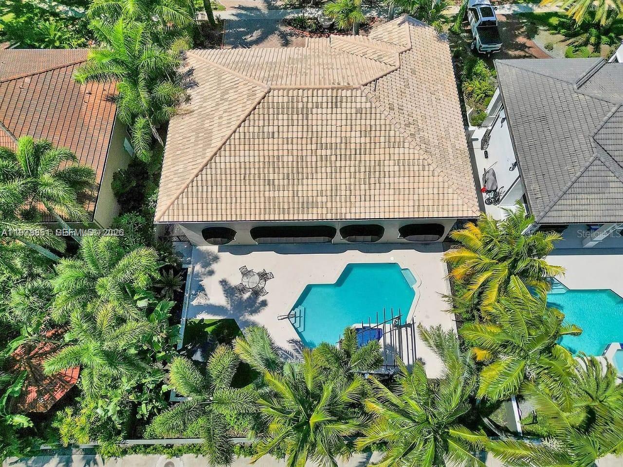 15945 NW 82nd Ct, Miami Lakes FL 33016