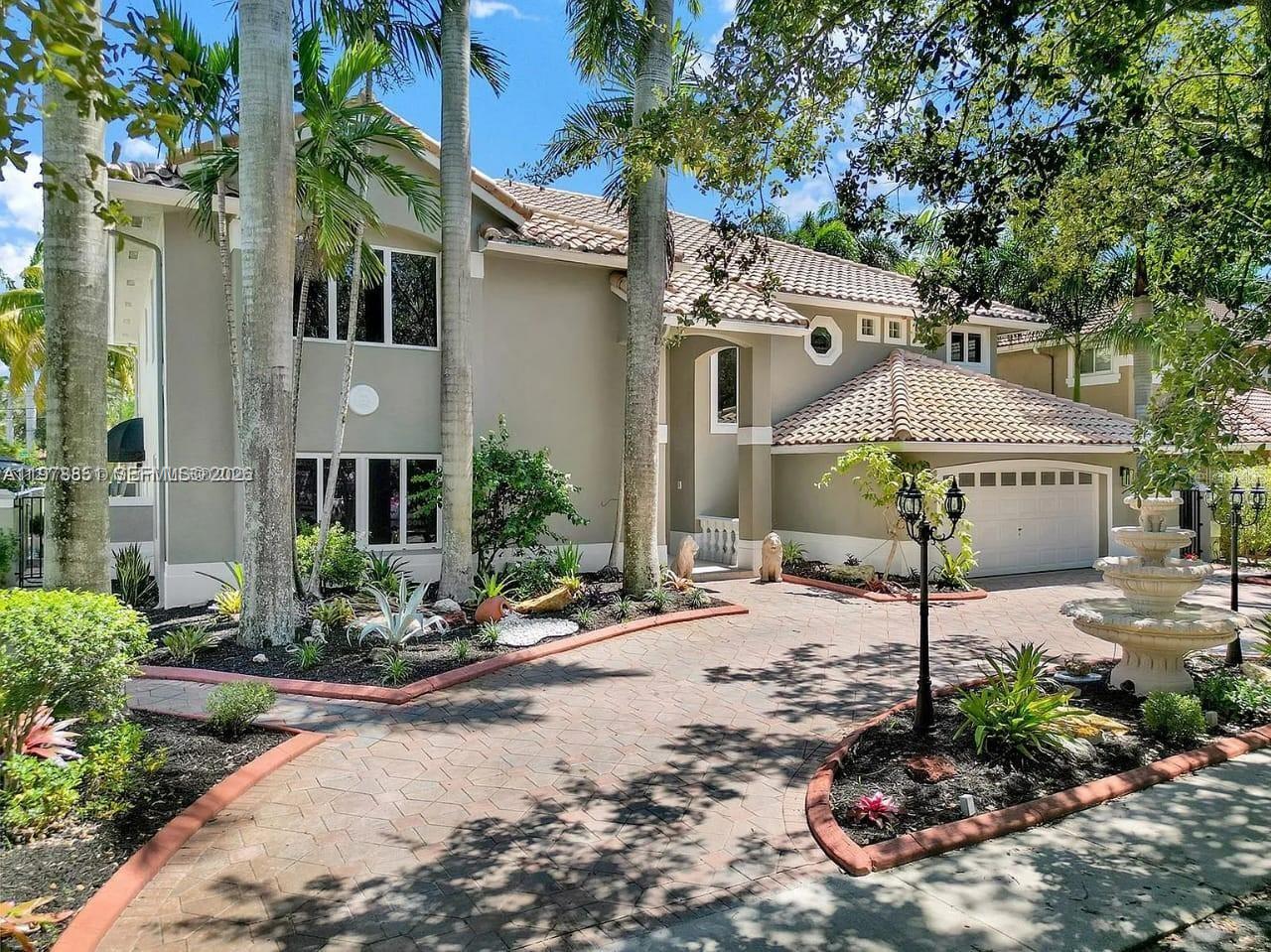 15945 NW 82nd Ct, Miami Lakes FL 33016