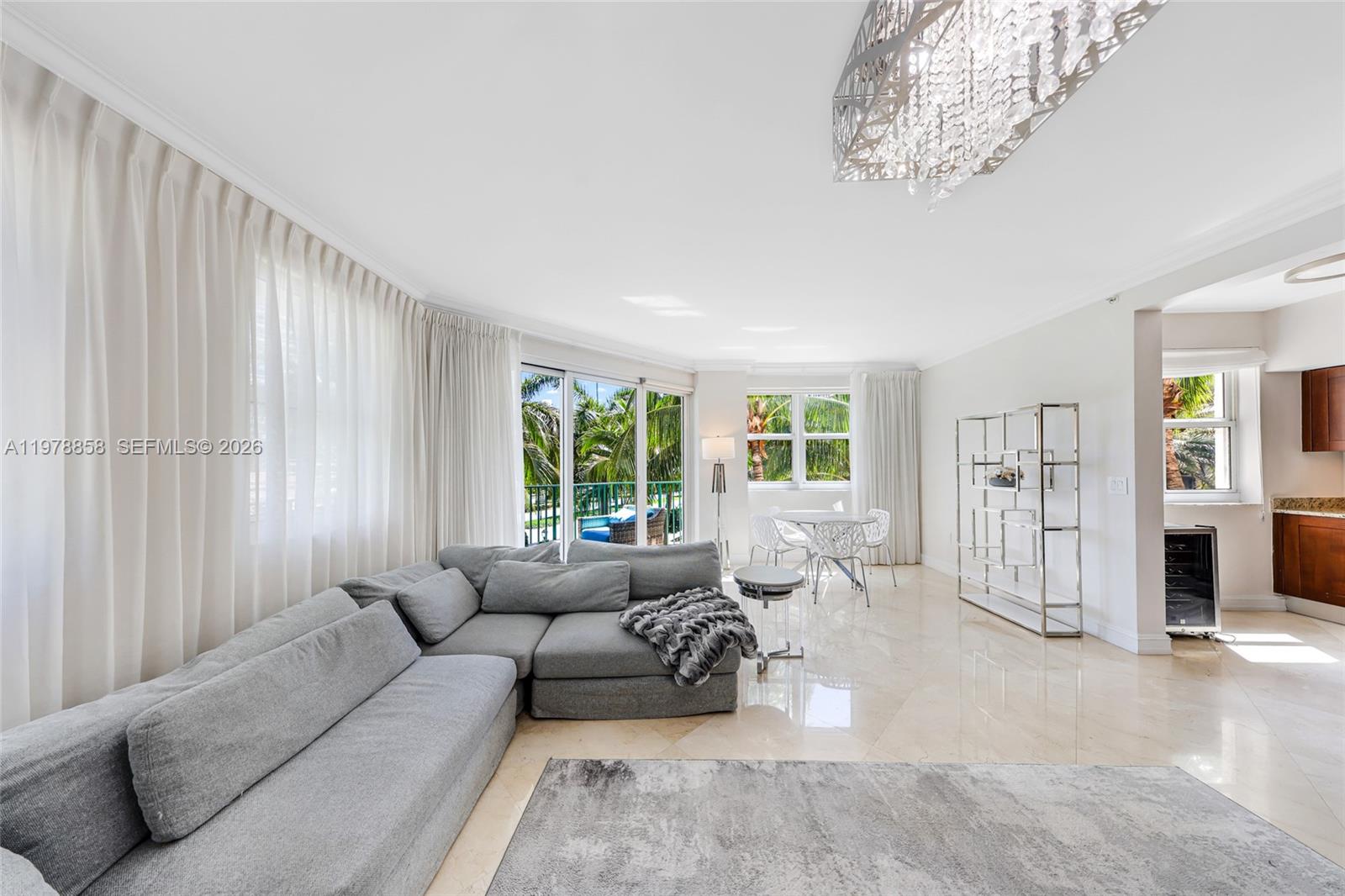20000 E Country Club Dr #311, Aventura FL 33180