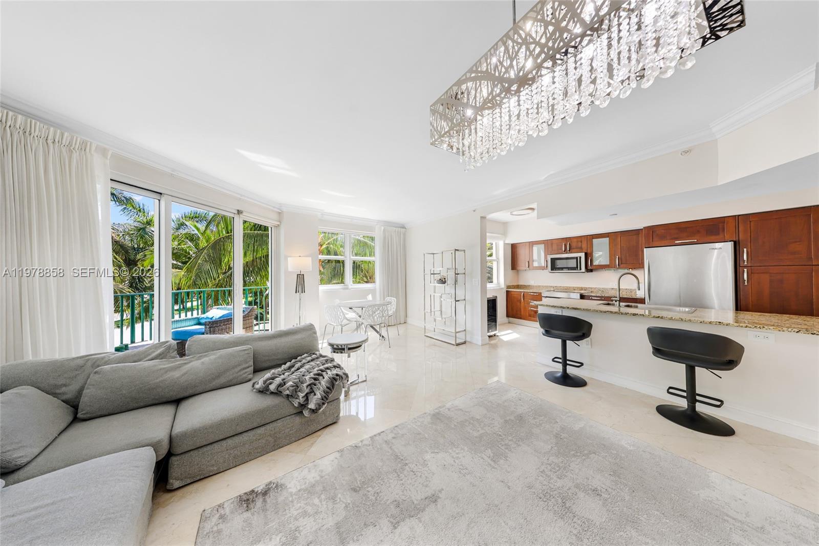 20000 E Country Club Dr #311, Aventura FL 33180