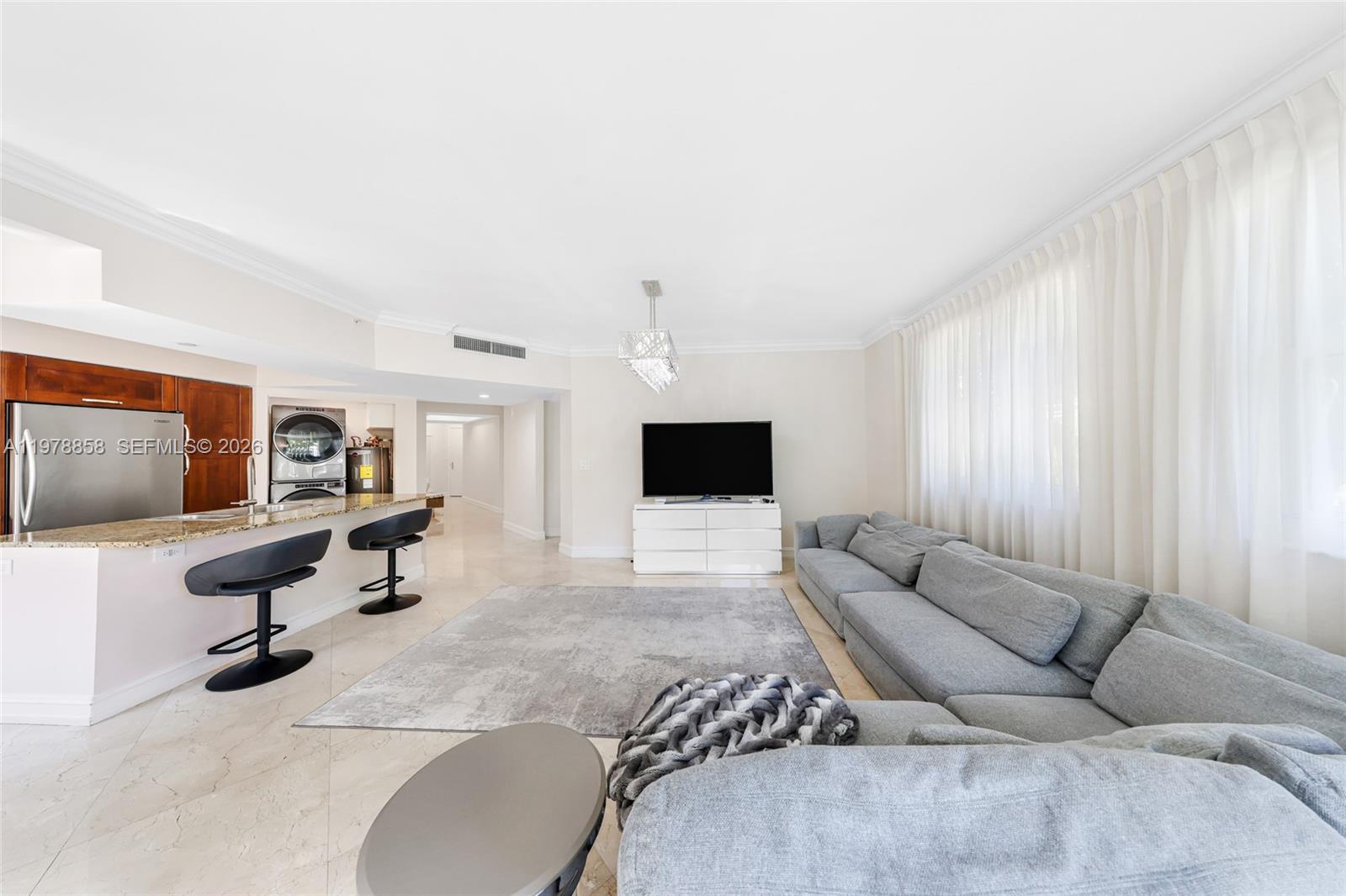 20000 E Country Club Dr #311, Aventura FL 33180