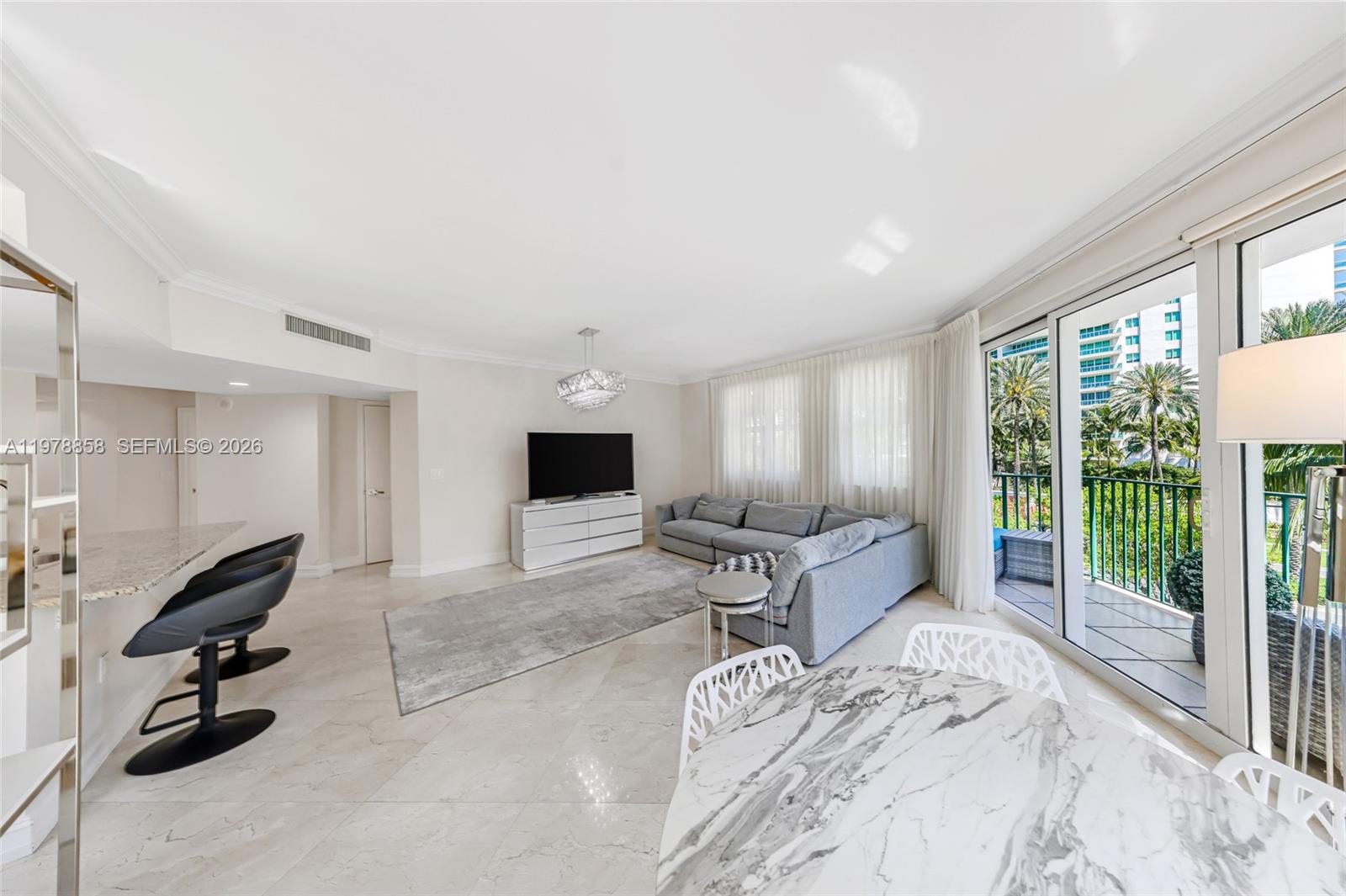 20000 E Country Club Dr #311, Aventura FL 33180