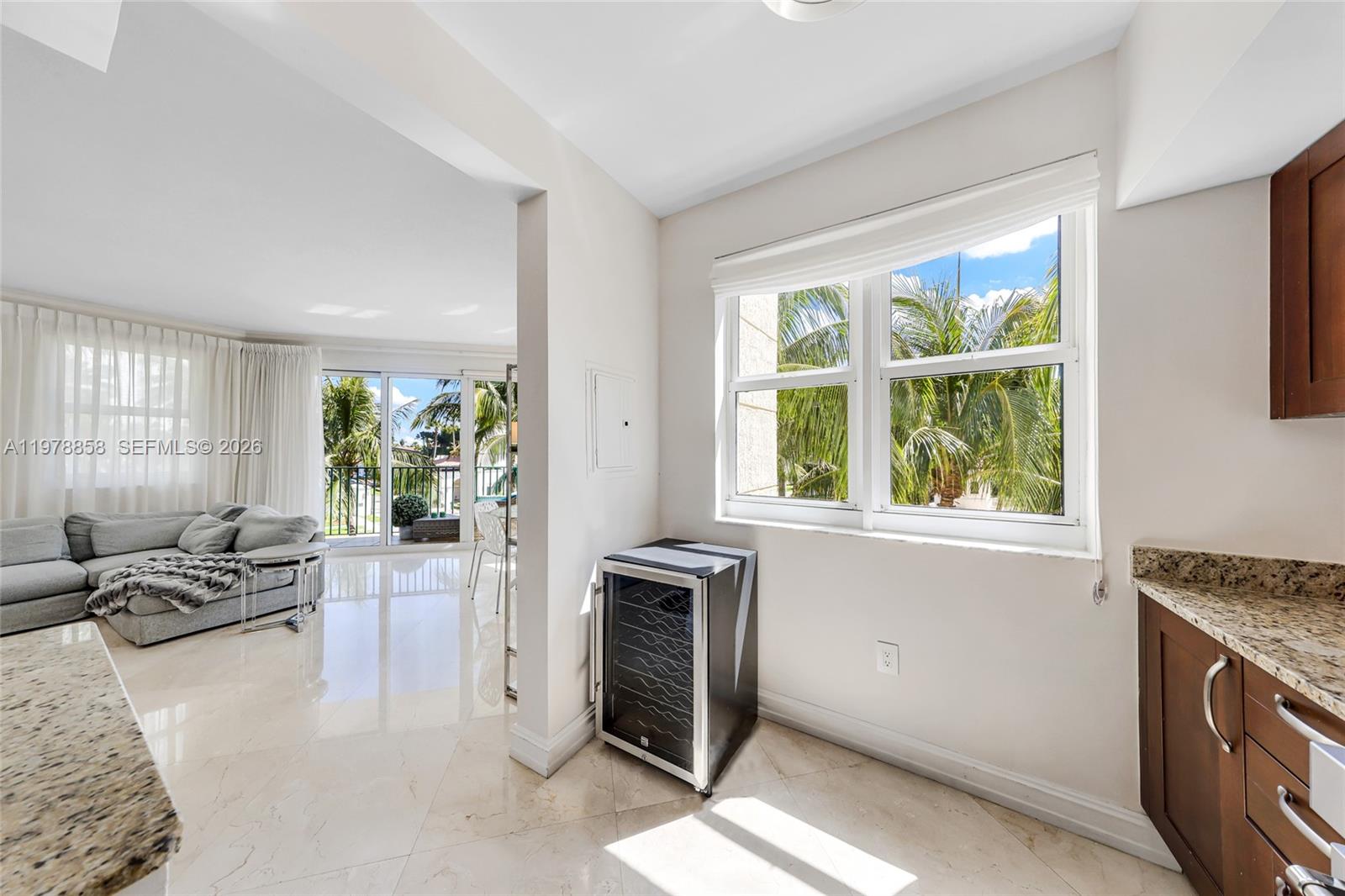 20000 E Country Club Dr #311, Aventura FL 33180