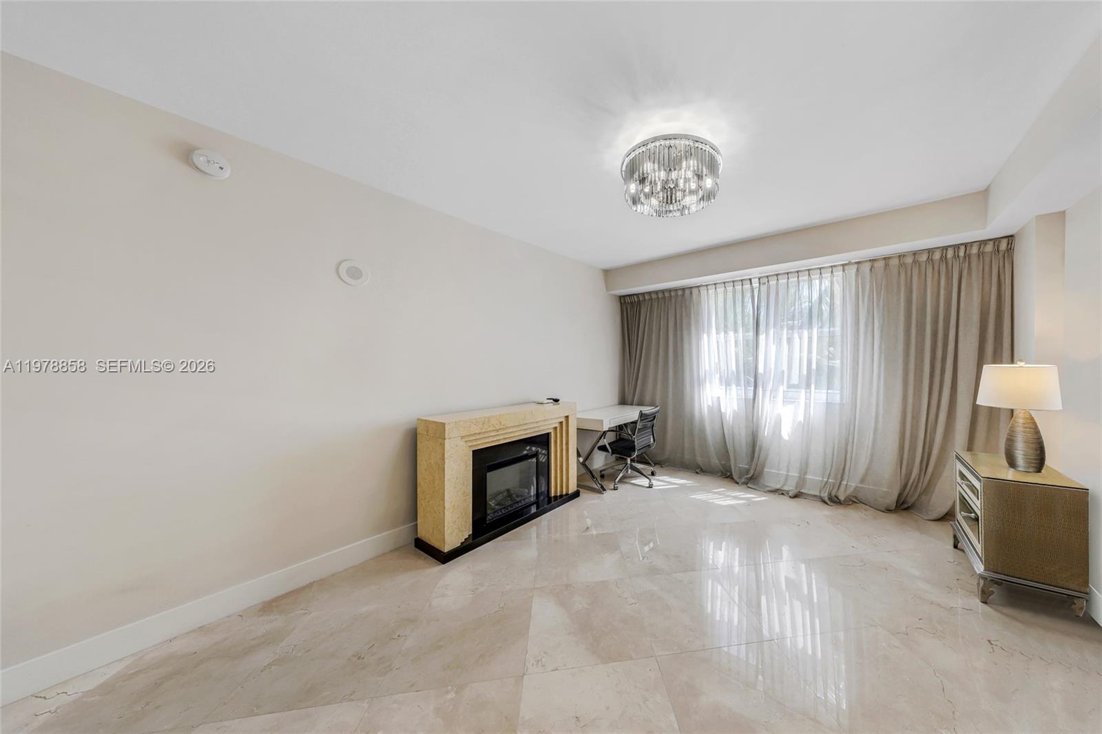20000 E Country Club Dr #311, Aventura FL 33180