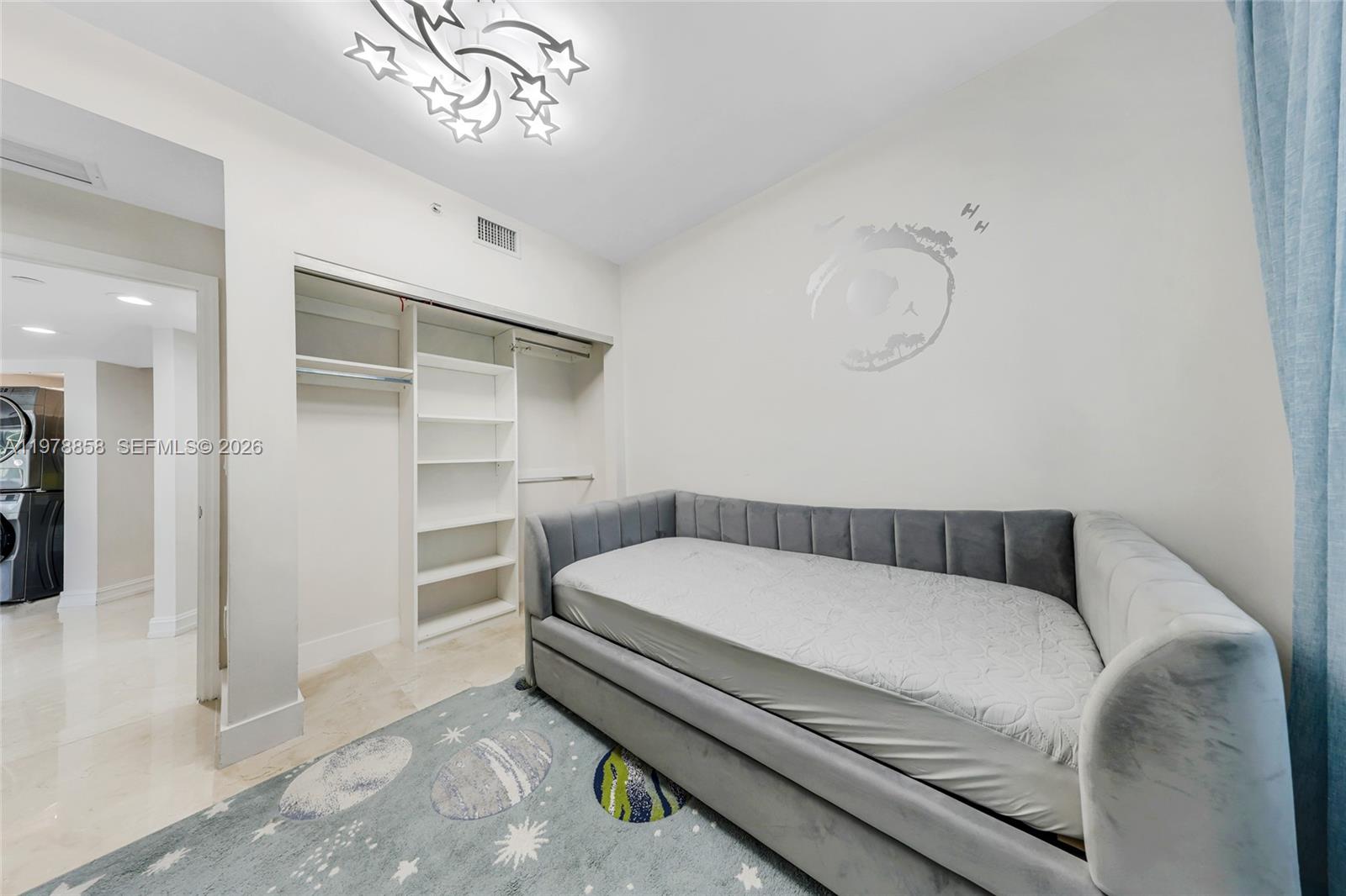 20000 E Country Club Dr #311, Aventura FL 33180