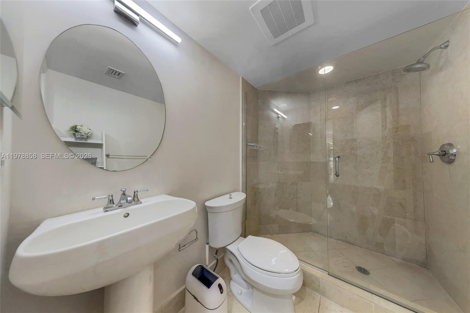20000 E Country Club Dr #311, Aventura FL 33180