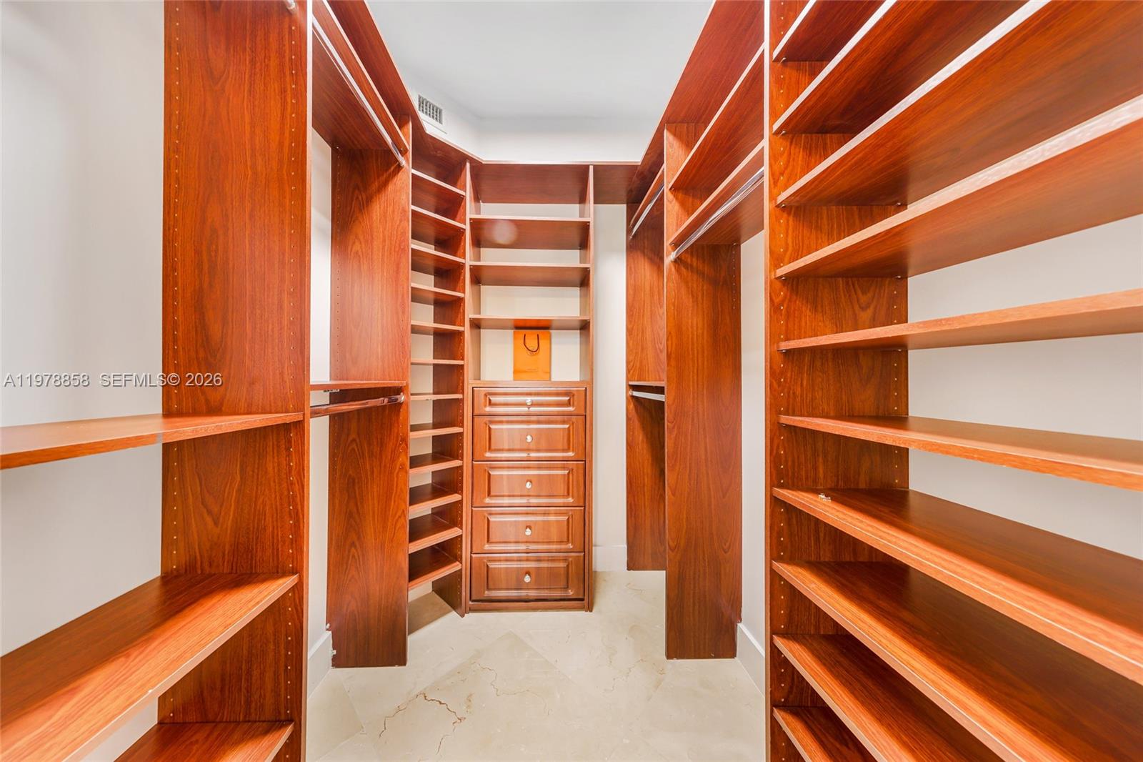 20000 E Country Club Dr #311, Aventura FL 33180