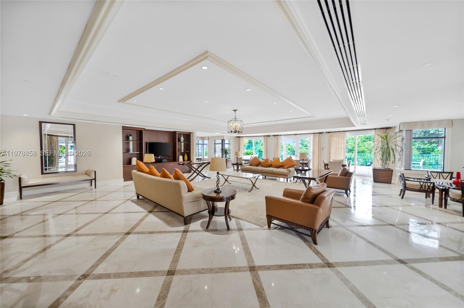 20000 E Country Club Dr #311, Aventura FL 33180