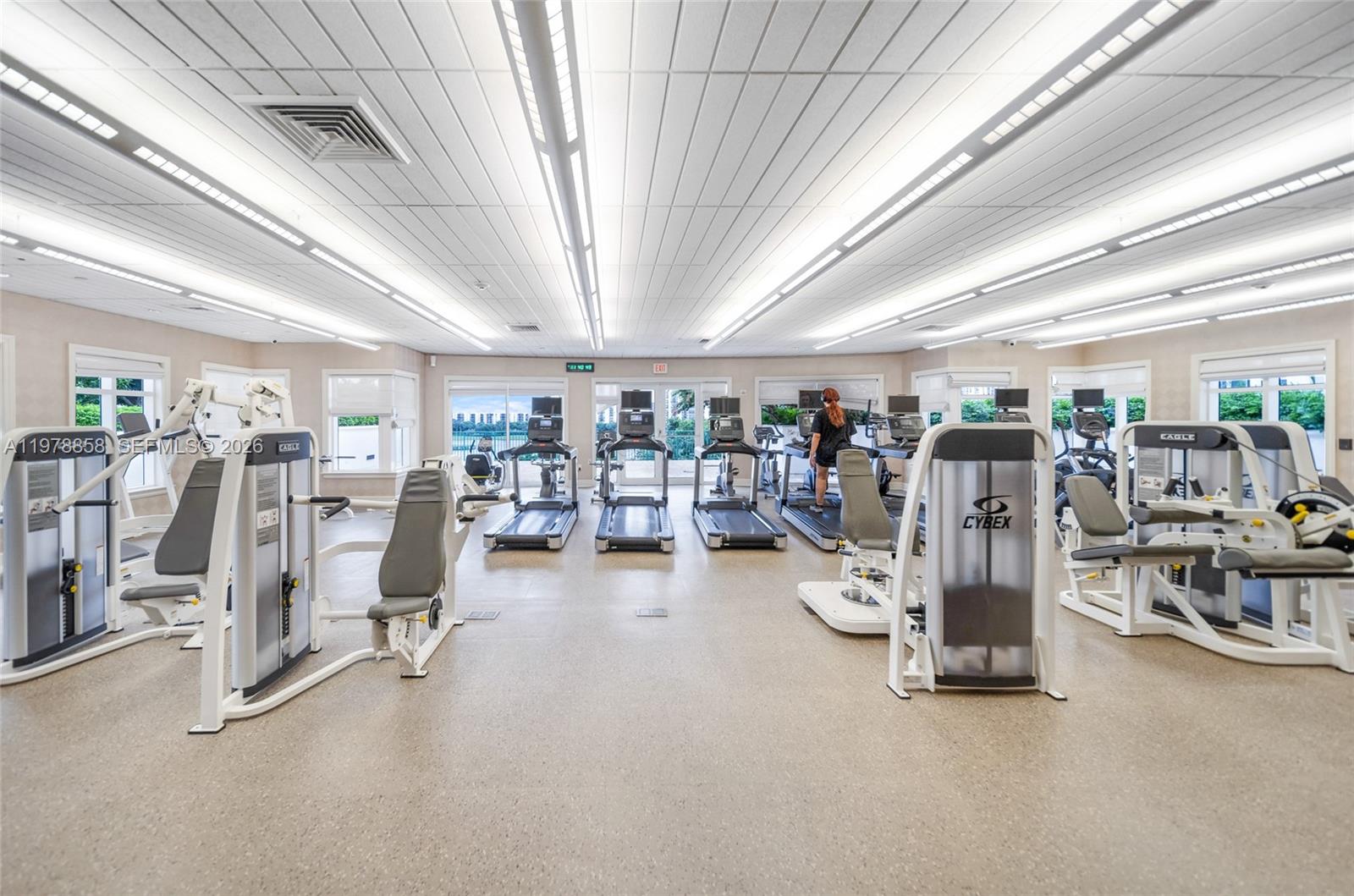 20000 E Country Club Dr #311, Aventura FL 33180