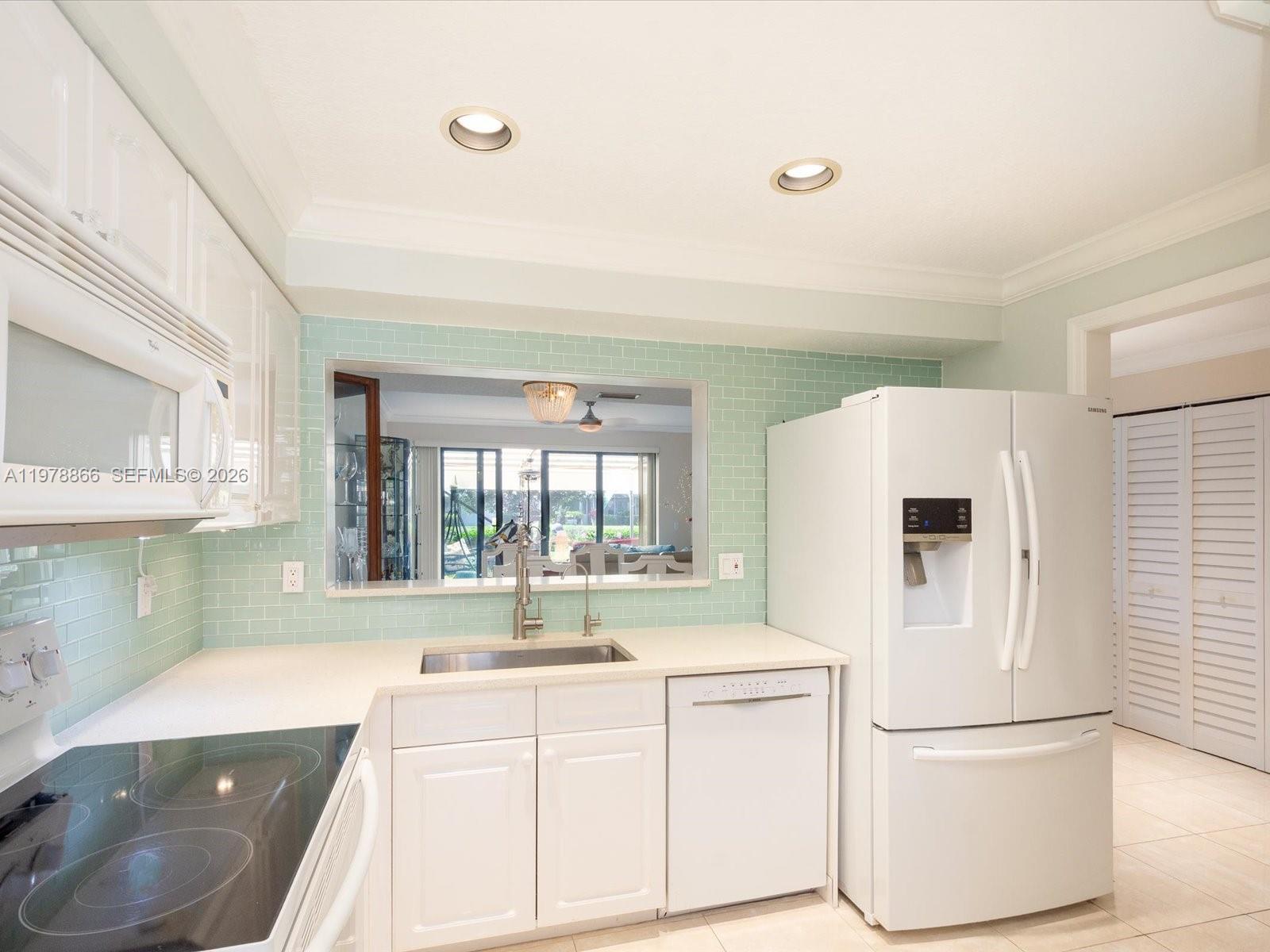 8652 Via Reale #1, Boca Raton FL 33496
