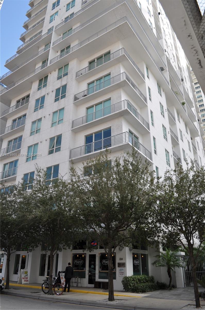 234 NE 3rd St #908, Miami FL 33132
