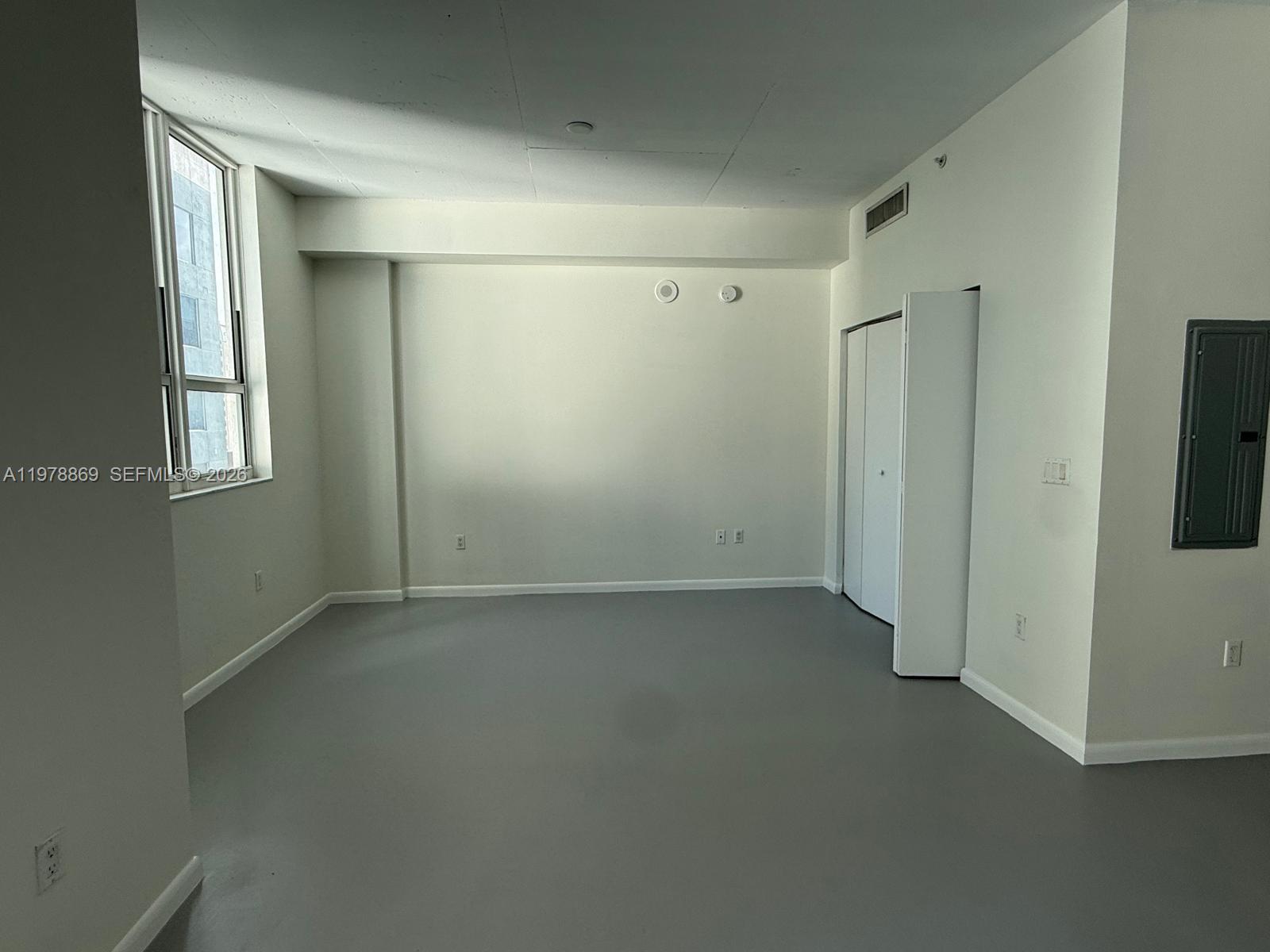 234 NE 3rd St #908, Miami FL 33132