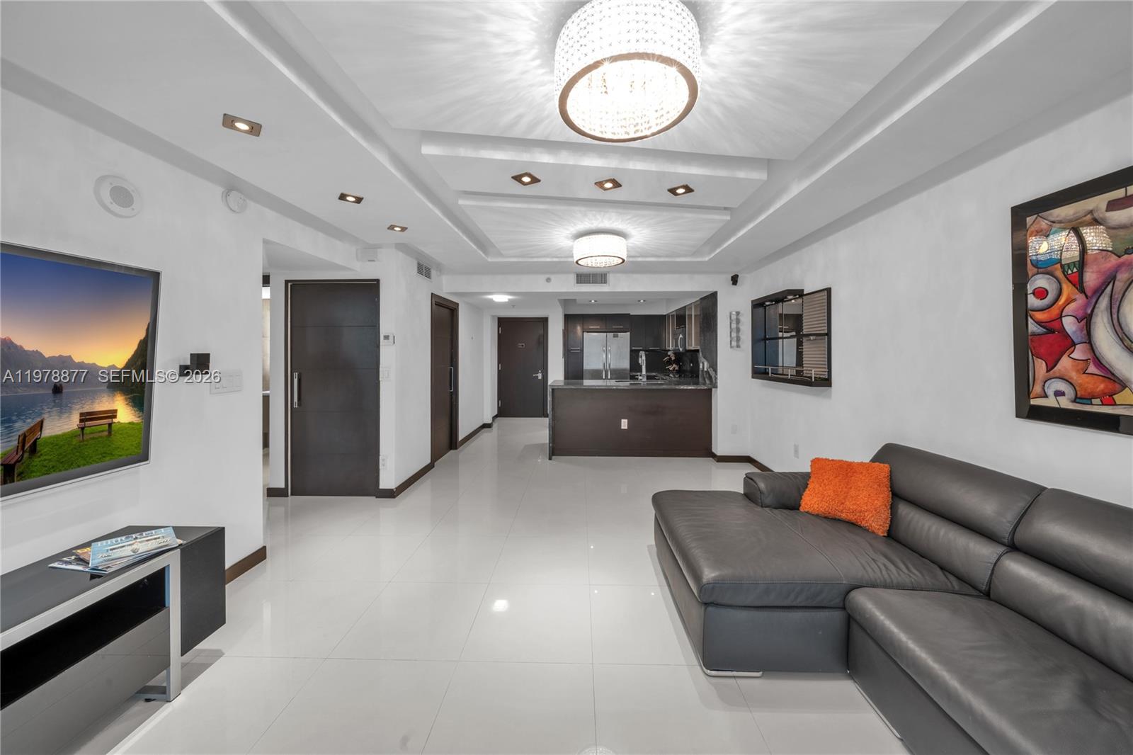 31 SE 5th St #407, Miami FL 33131