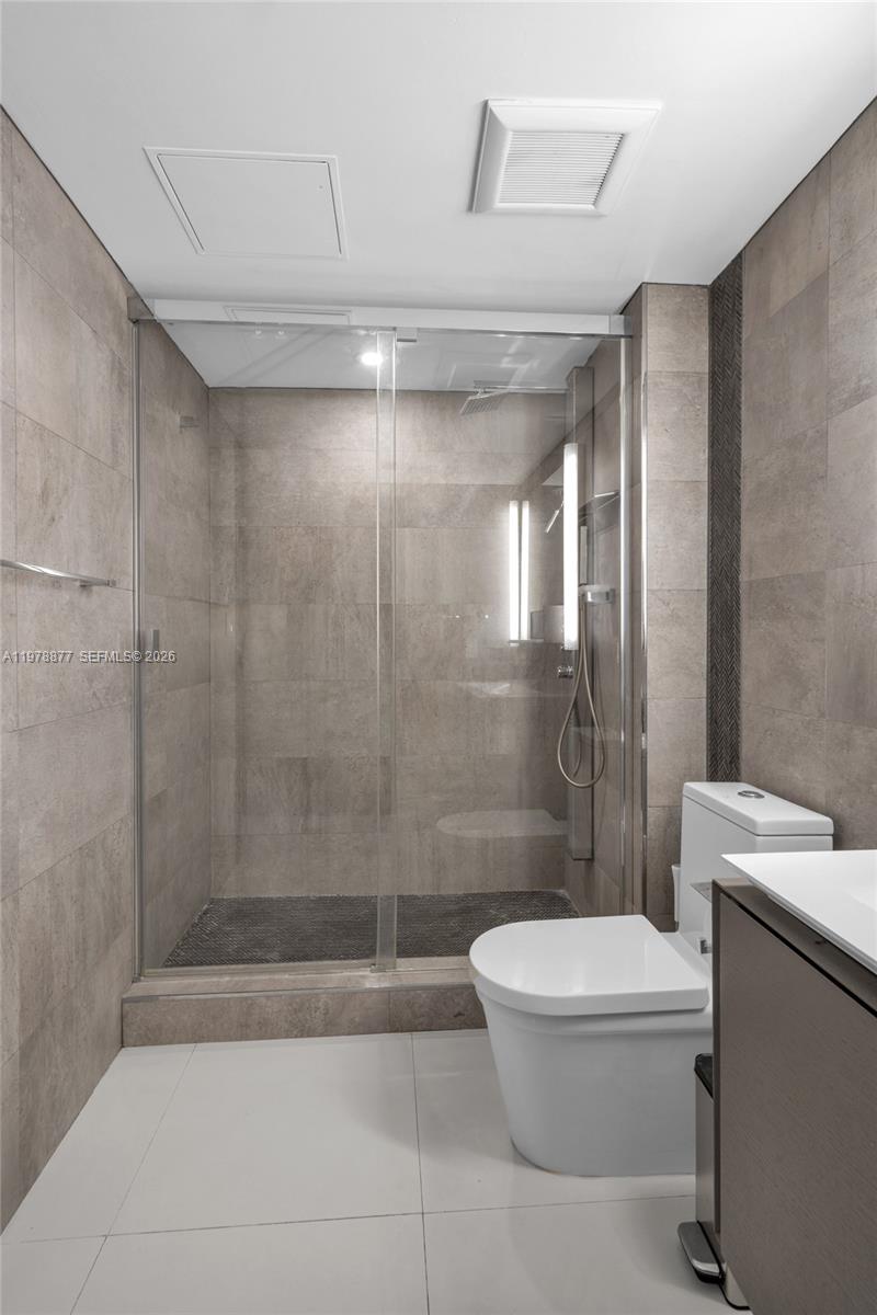 31 SE 5th St #407, Miami FL 33131