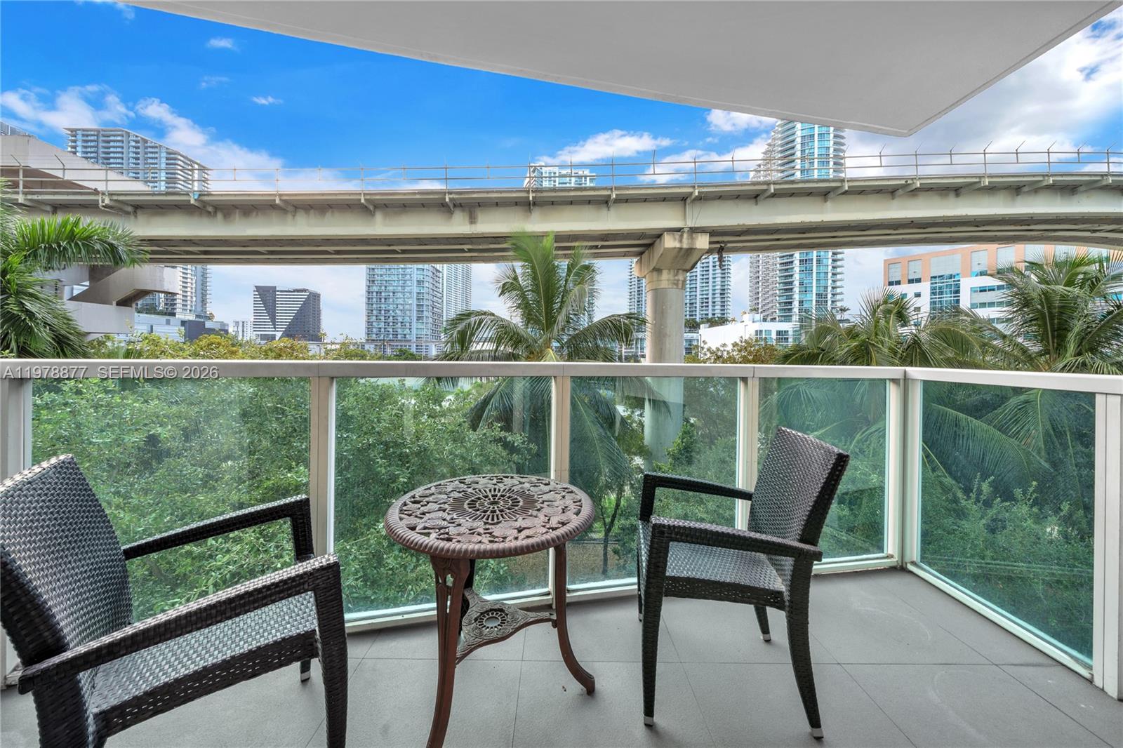 31 SE 5th St #407, Miami FL 33131