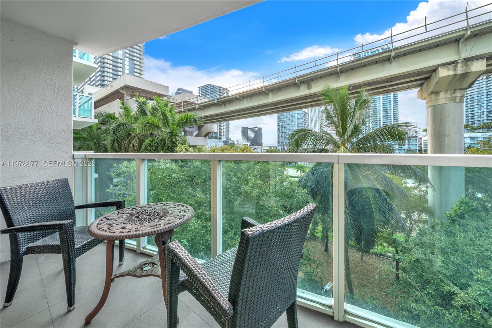 31 SE 5th St #407, Miami FL 33131