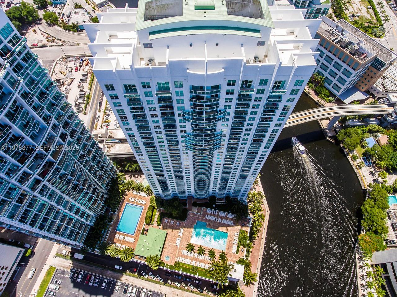 31 SE 5th St #407, Miami FL 33131