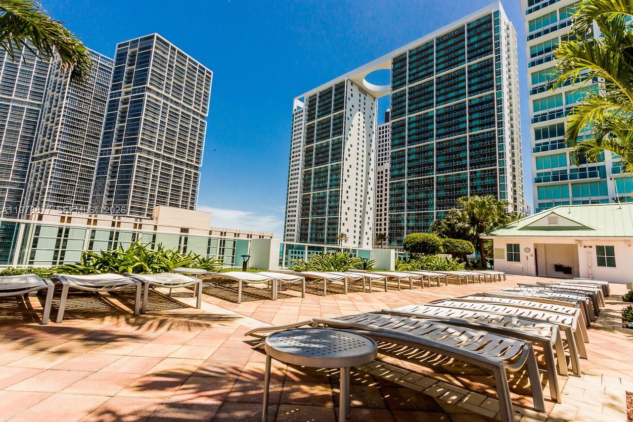 31 SE 5th St #407, Miami FL 33131