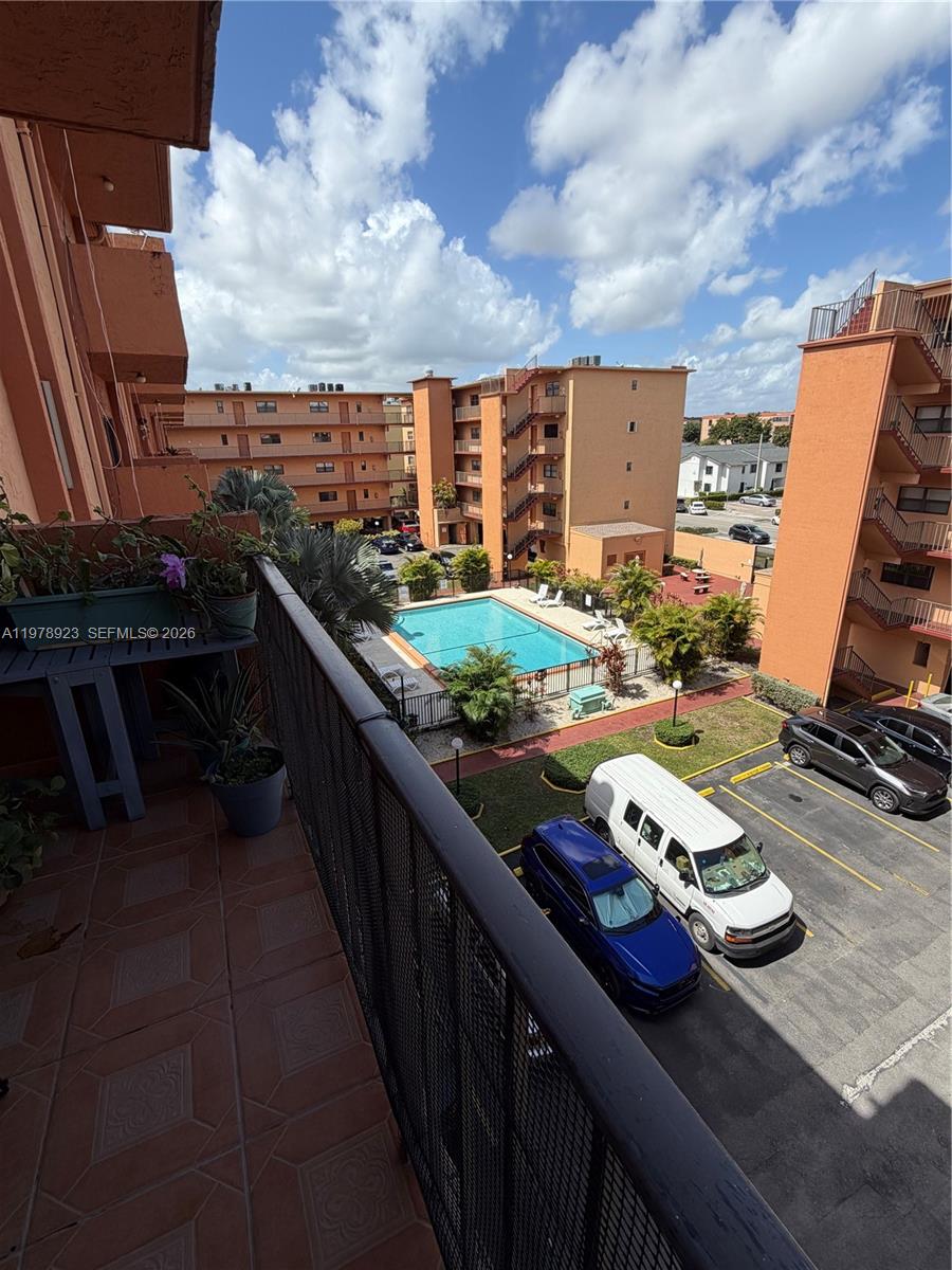 1800 W 54th St #309, Hialeah FL 33012