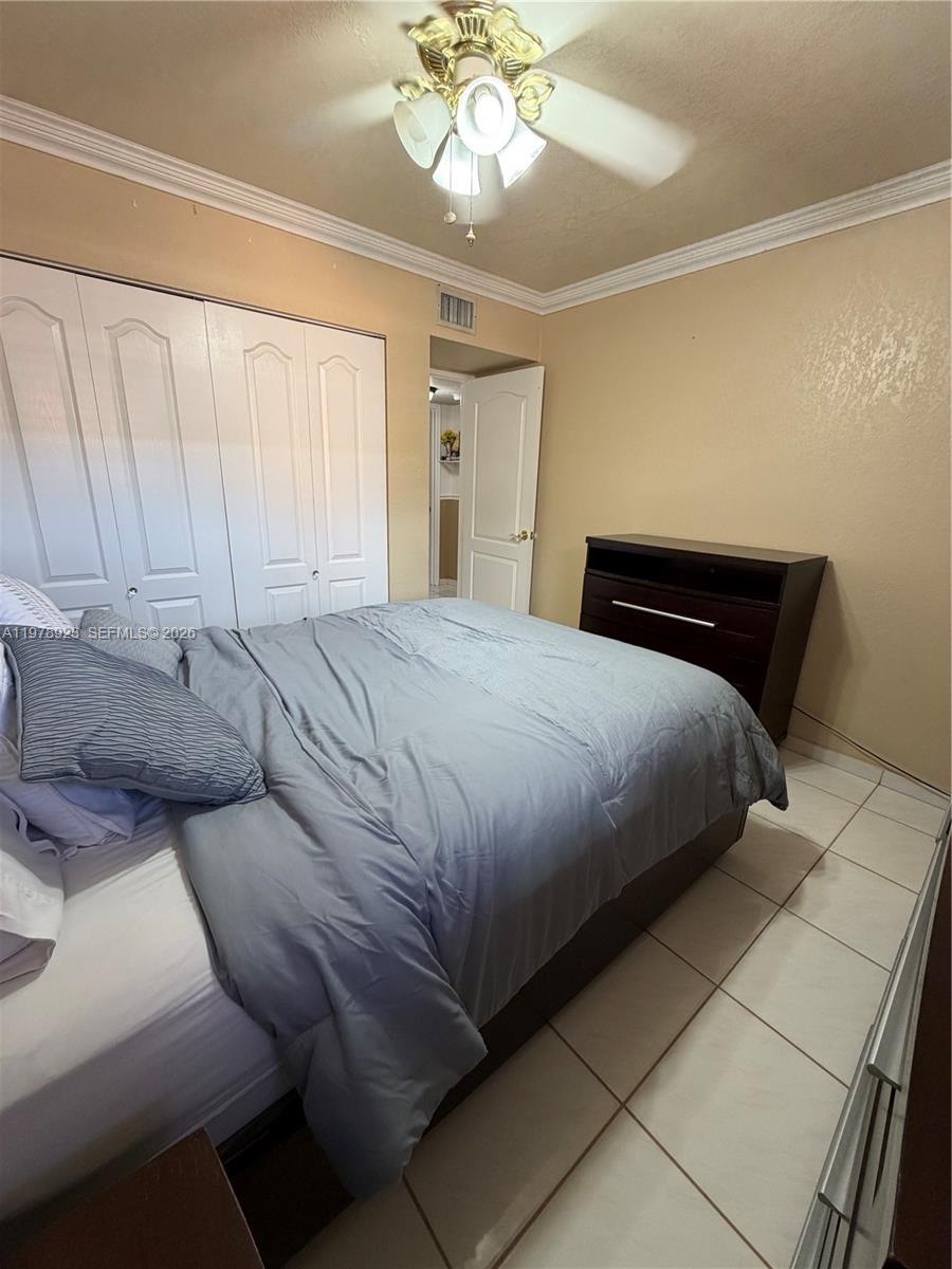 1800 W 54th St #309, Hialeah FL 33012