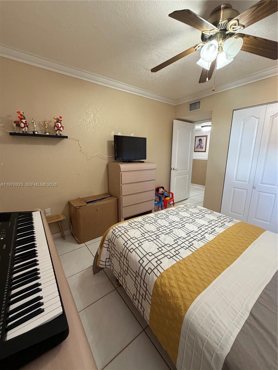 1800 W 54th St #309, Hialeah FL 33012