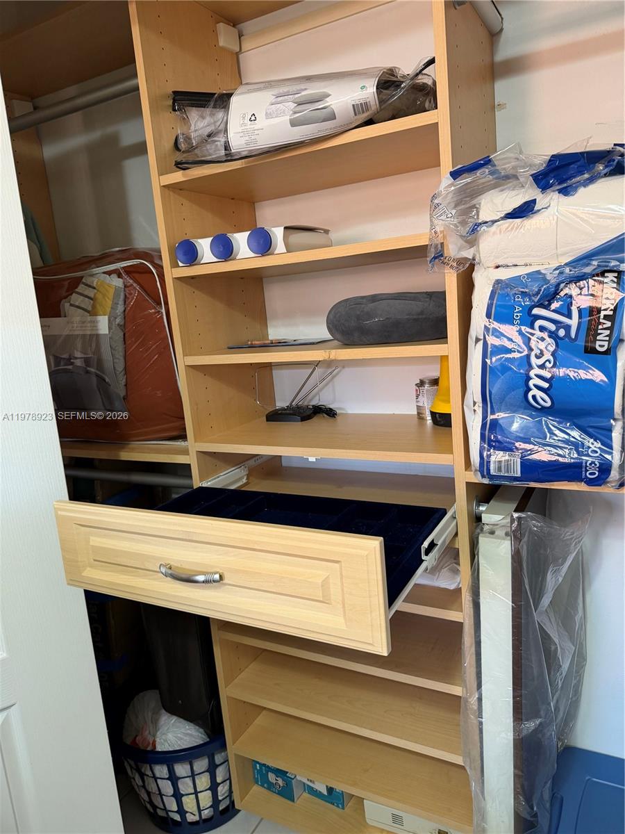 1800 W 54th St #309, Hialeah FL 33012