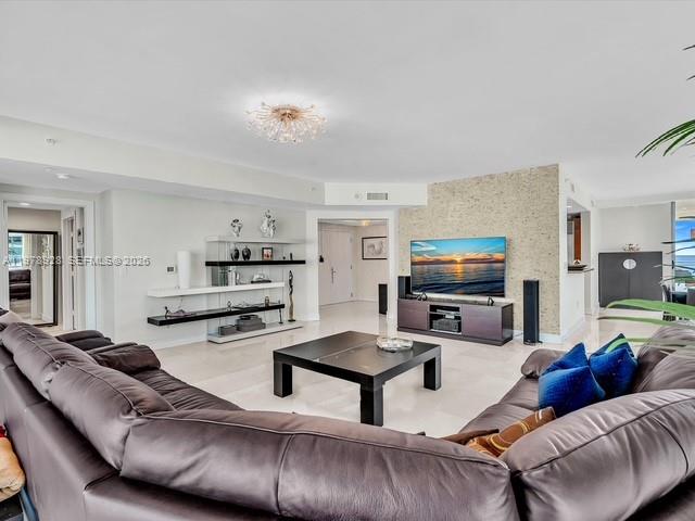 3535 S OCEAN DR #905, Hollywood FL 33019