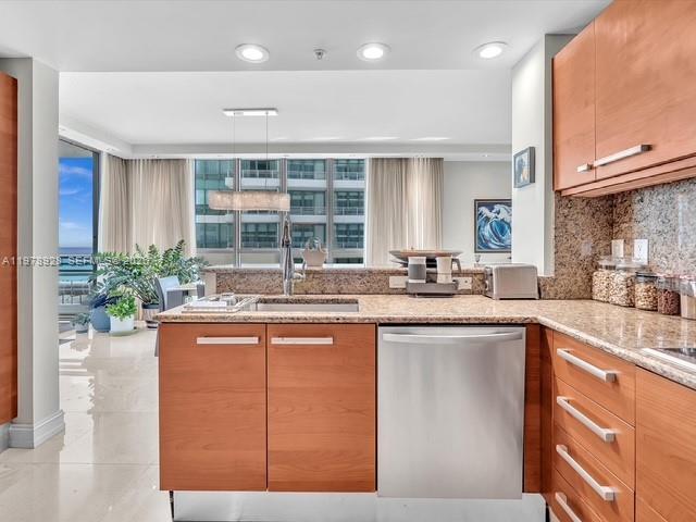 3535 S OCEAN DR #905, Hollywood FL 33019
