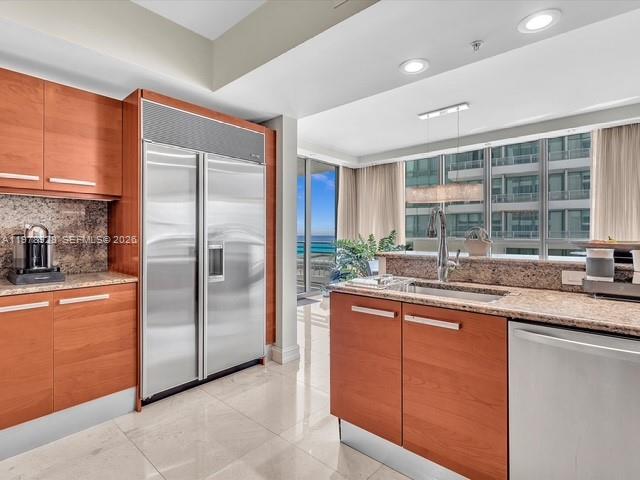 3535 S OCEAN DR #905, Hollywood FL 33019