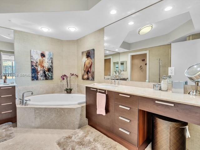 3535 S OCEAN DR #905, Hollywood FL 33019