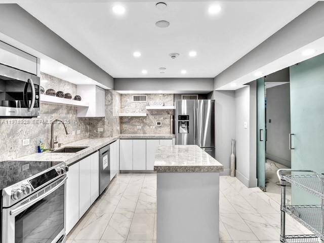 3535 S OCEAN DR #905, Hollywood FL 33019