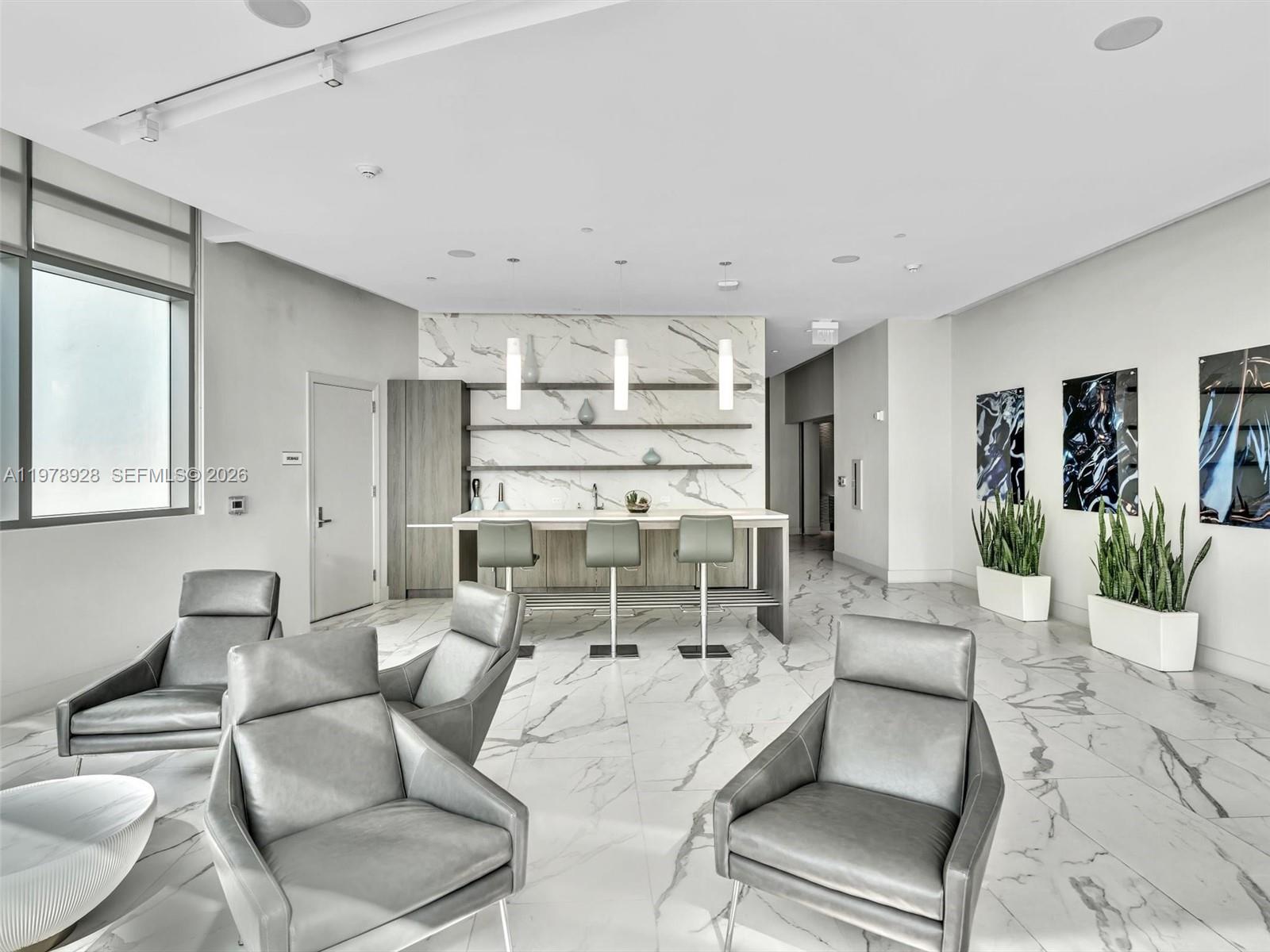 3535 S OCEAN DR #905, Hollywood FL 33019