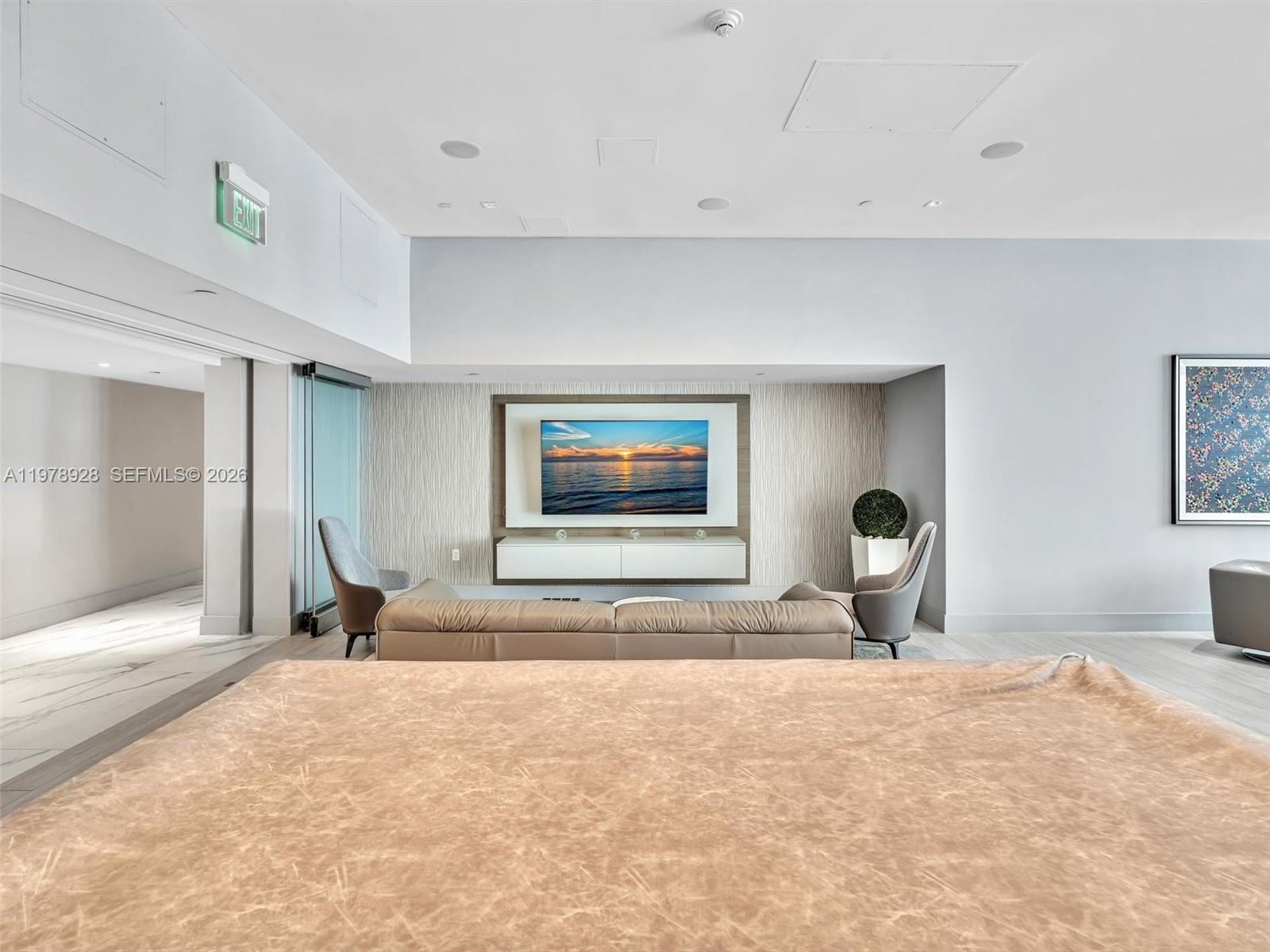 3535 S OCEAN DR #905, Hollywood FL 33019