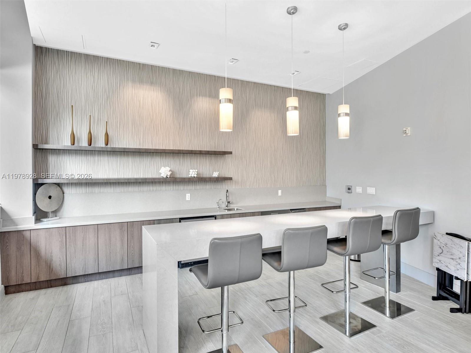 3535 S OCEAN DR #905, Hollywood FL 33019