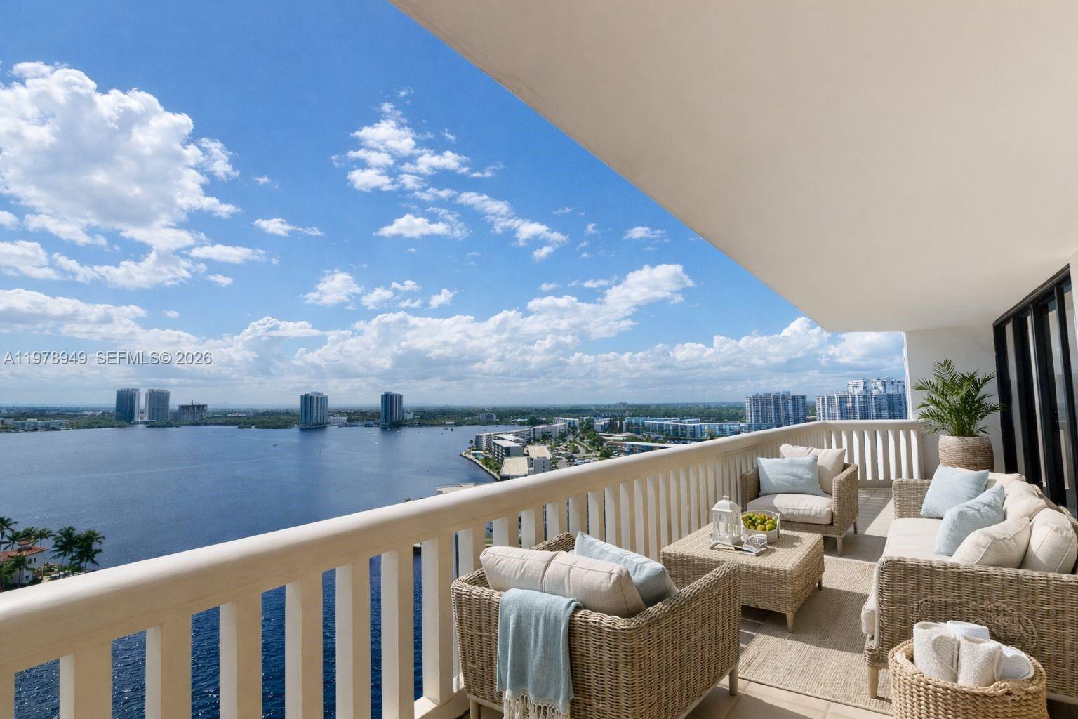 1000 W Island Blvd #1812, Aventura FL 33160
