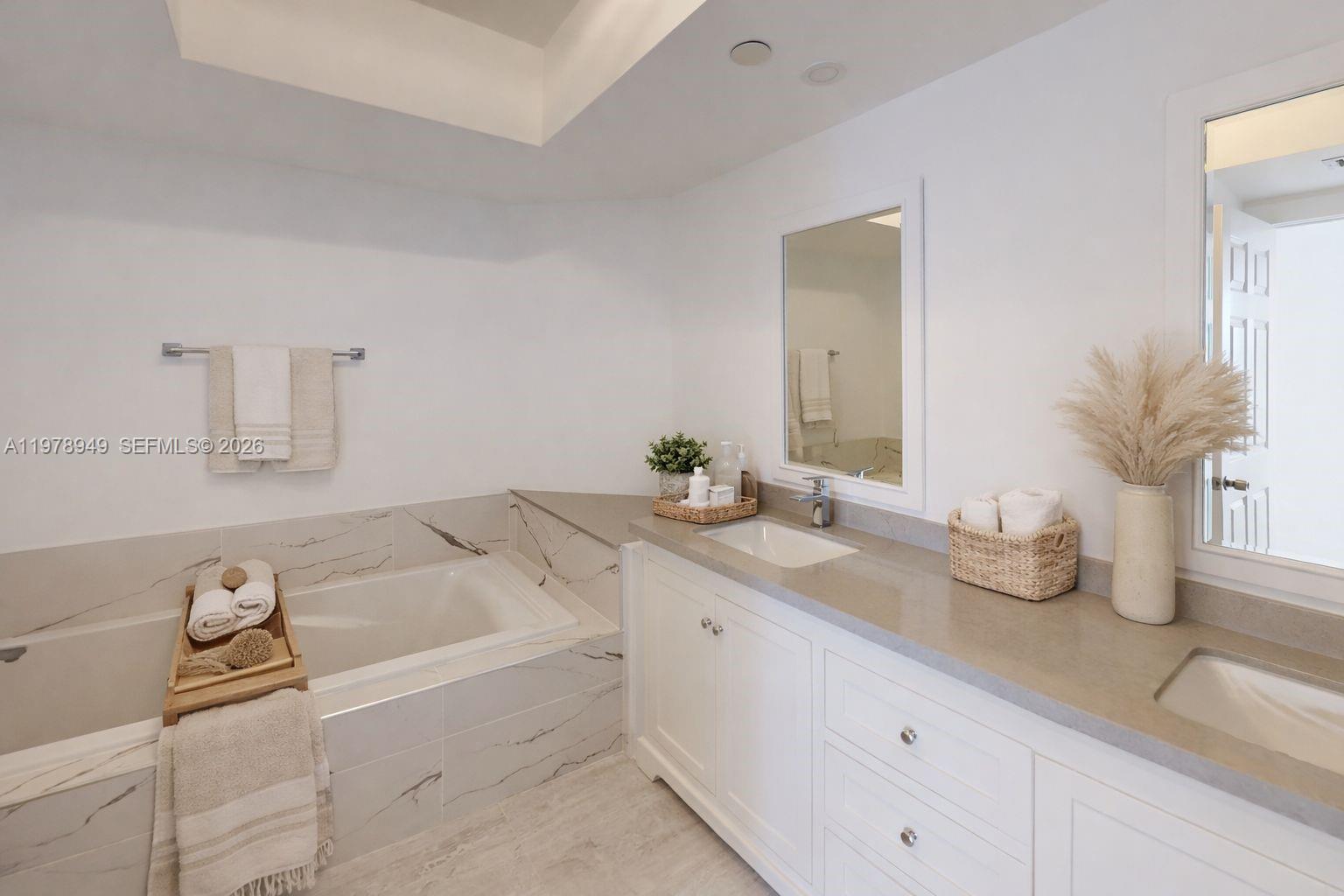 1000 W Island Blvd #1812, Aventura FL 33160