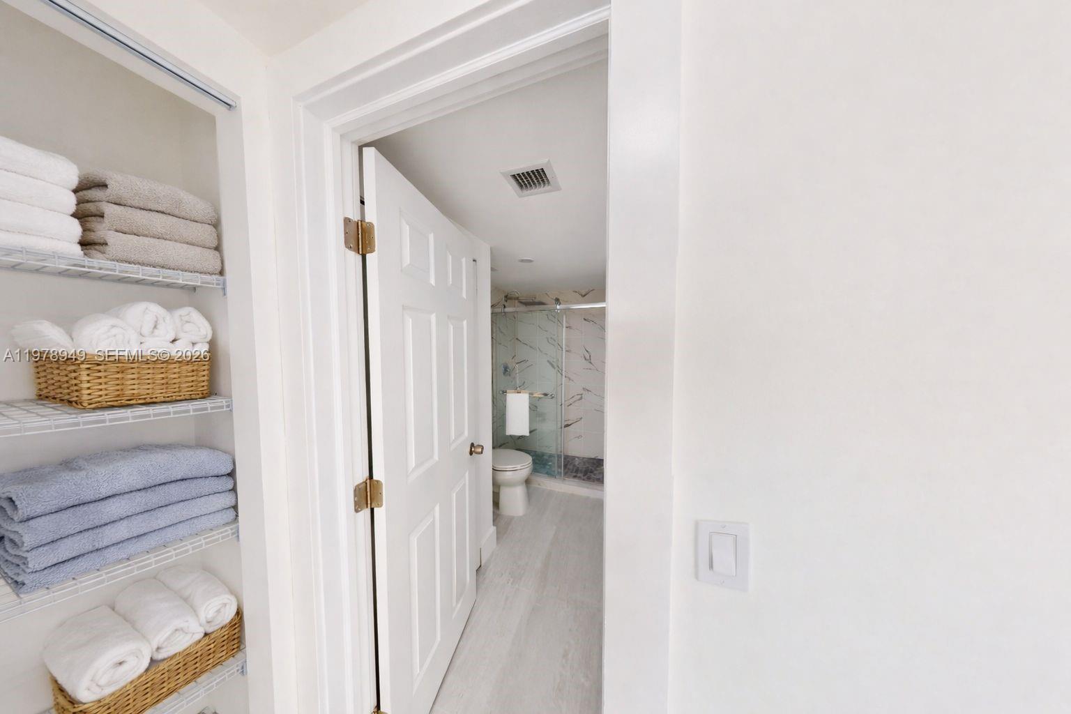 1000 W Island Blvd #1812, Aventura FL 33160