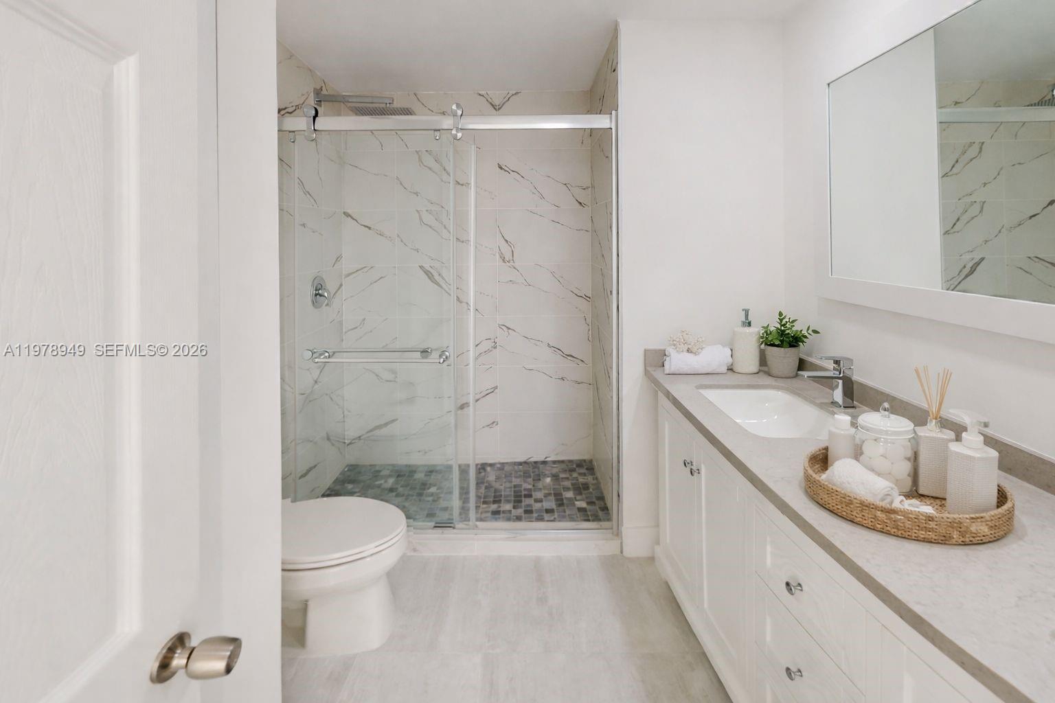 1000 W Island Blvd #1812, Aventura FL 33160