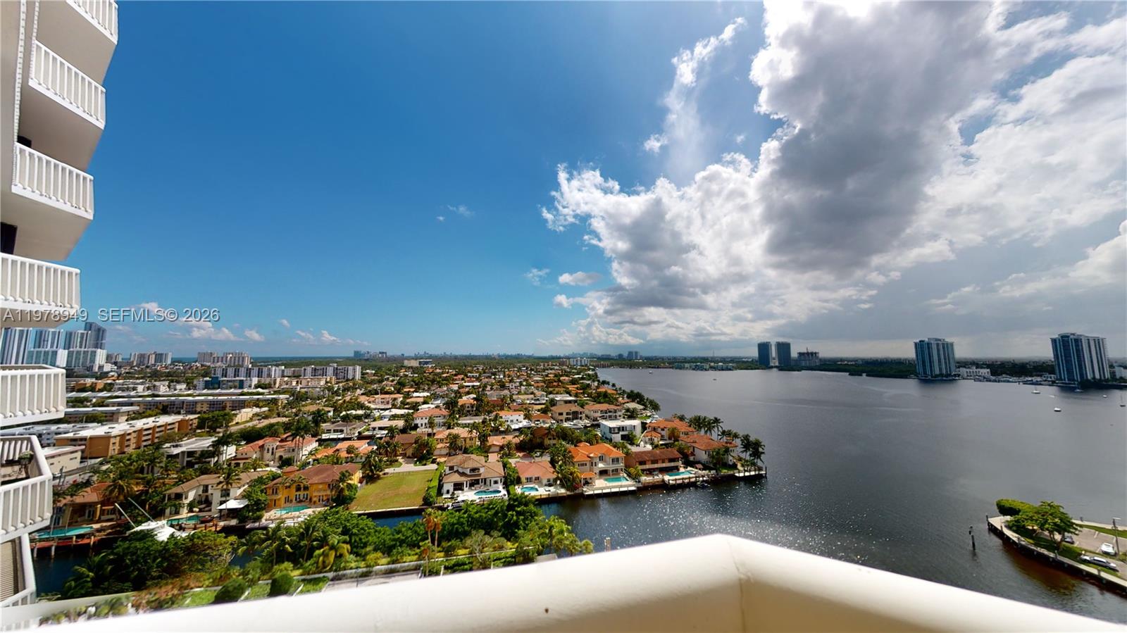 1000 W Island Blvd #1812, Aventura FL 33160