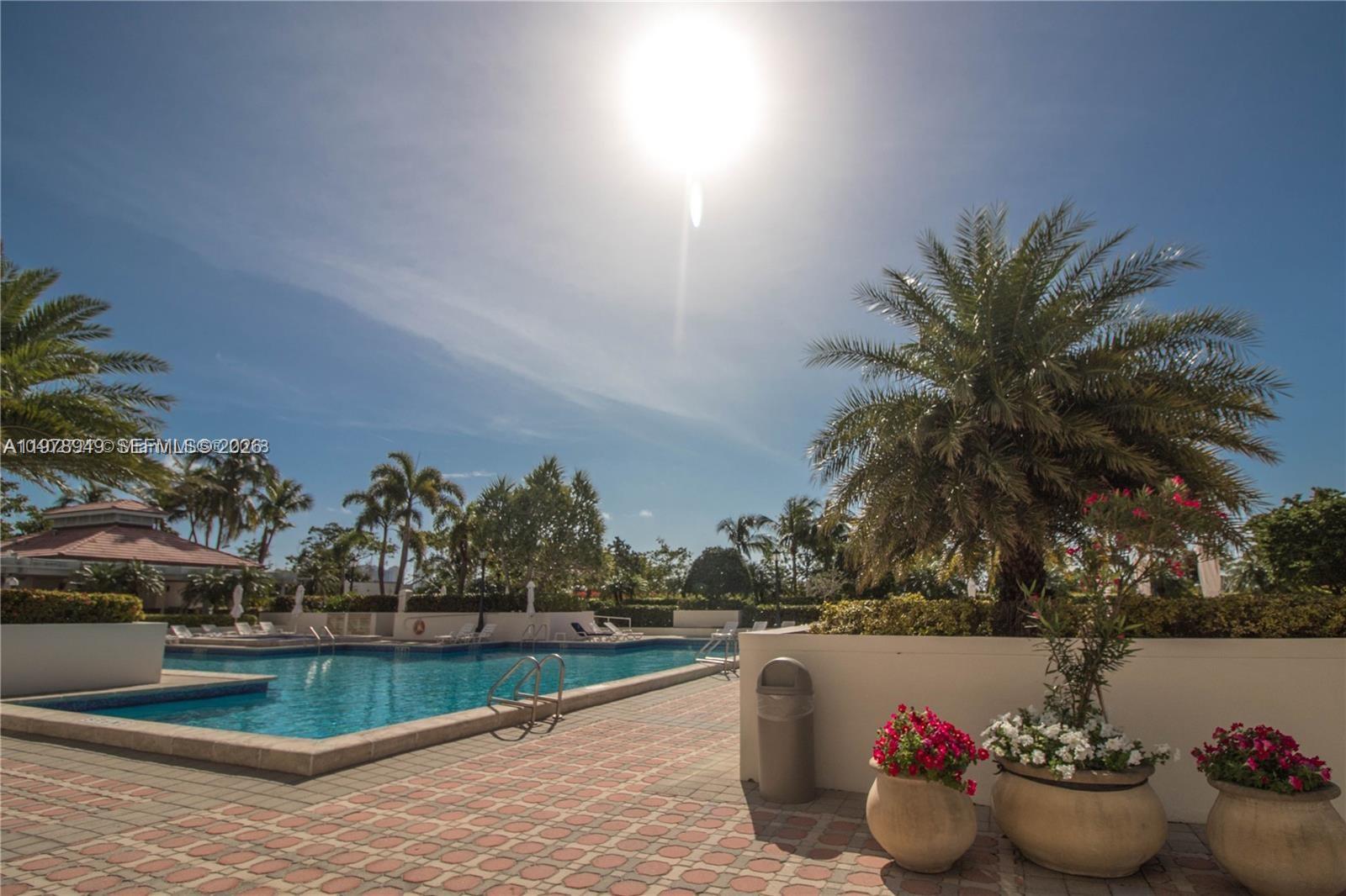 1000 W Island Blvd #1812, Aventura FL 33160